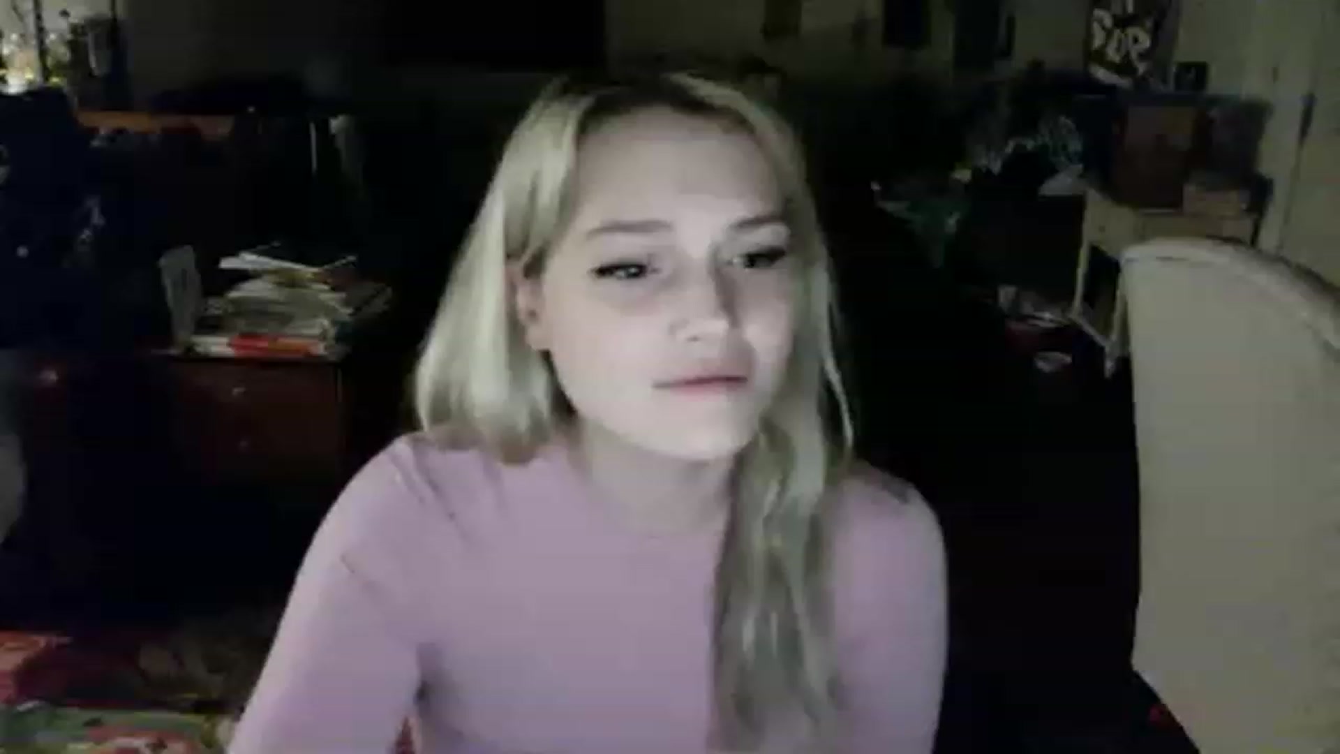 Gallery image thumbnail from aurora_22's myfreecams stream on, 11/17/2022, 08:36 image 10 of 20