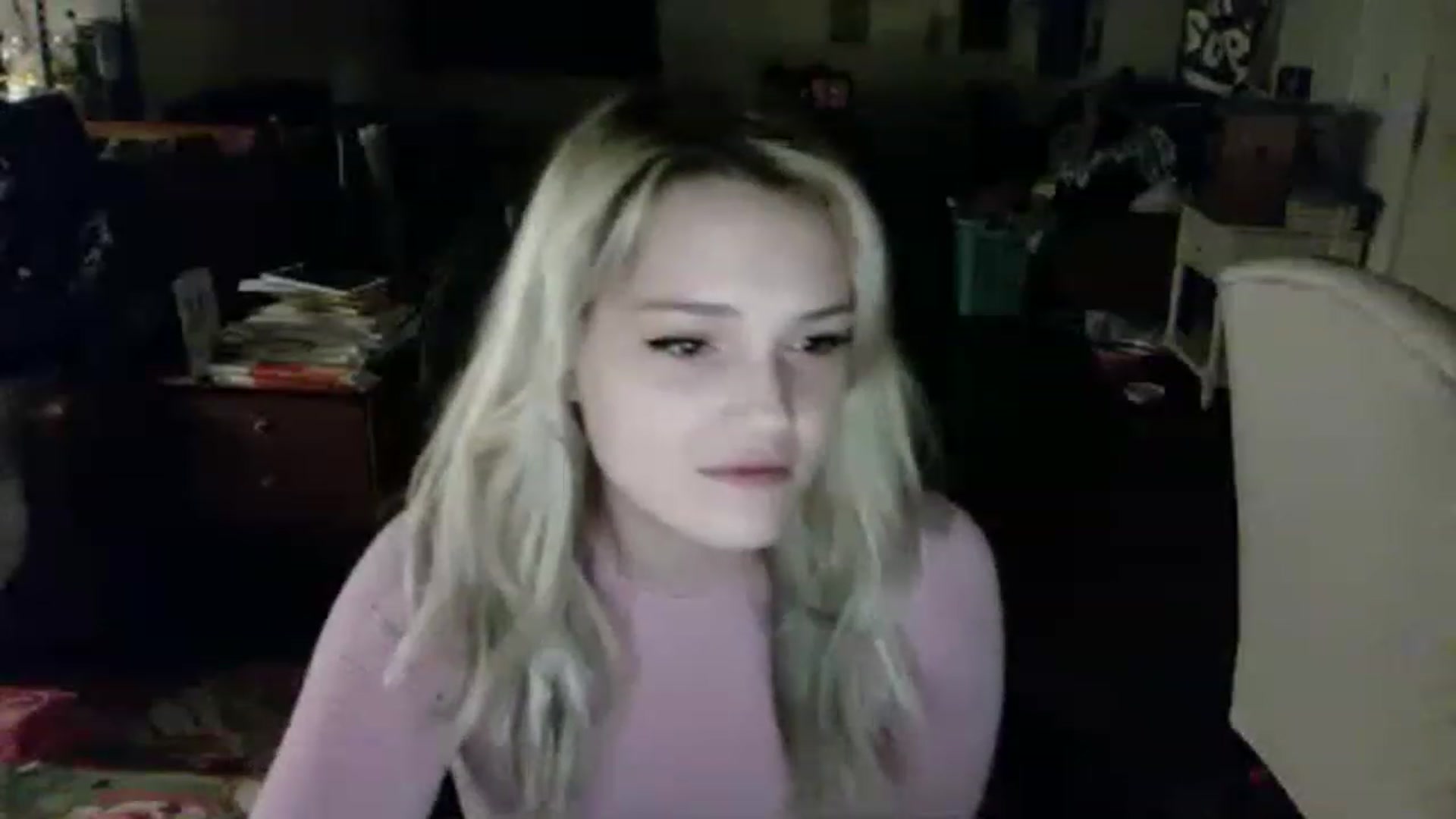 Gallery image thumbnail from aurora_22's myfreecams stream on, 11/17/2022, 08:36 image 13 of 20