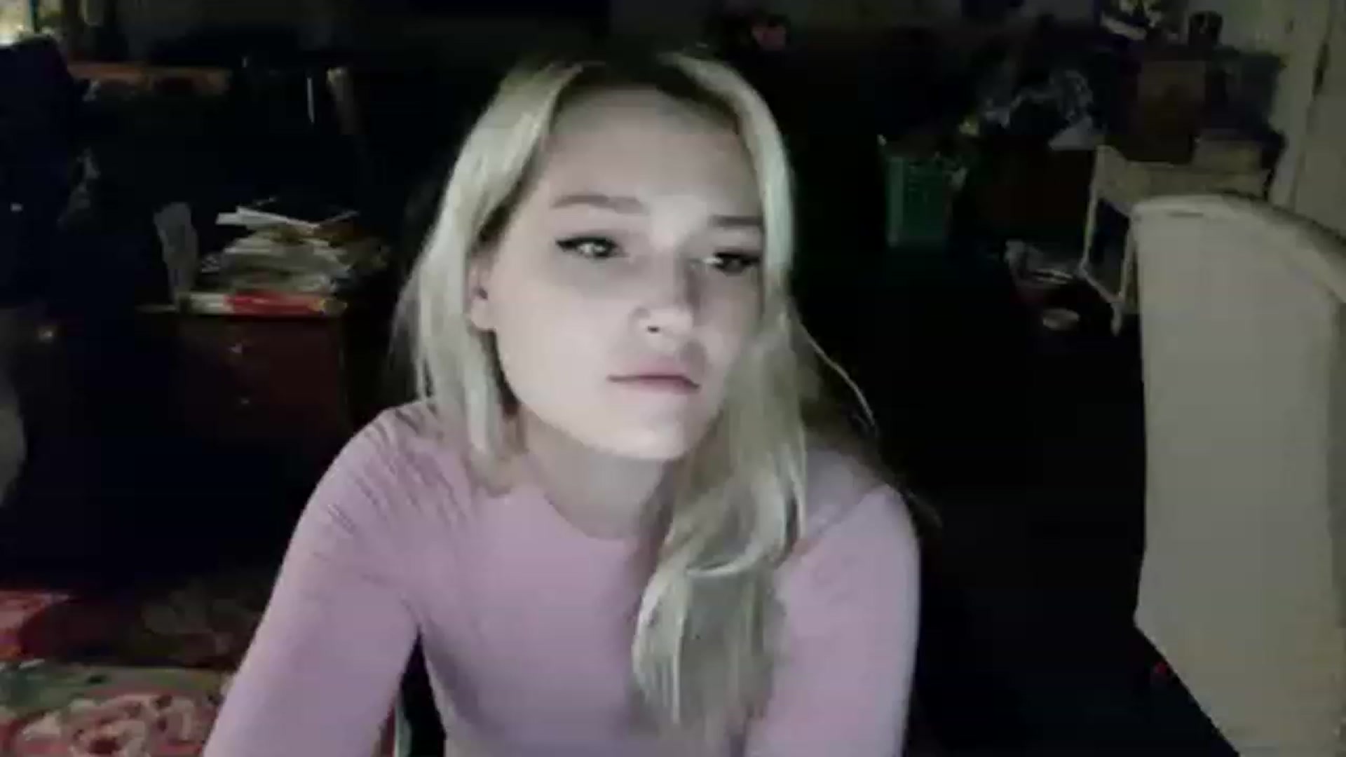Gallery image thumbnail from aurora_22's myfreecams stream on, 11/17/2022, 08:36 image 19 of 20