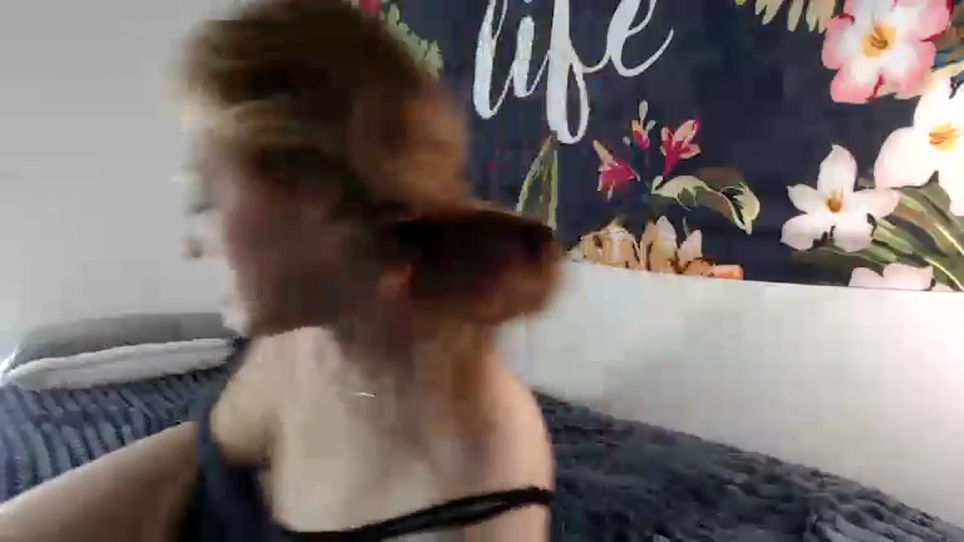 Gallery image thumbnail from auroralynnx's myfreecams stream on, 05/22/2023, 19:36 image 13 of 20