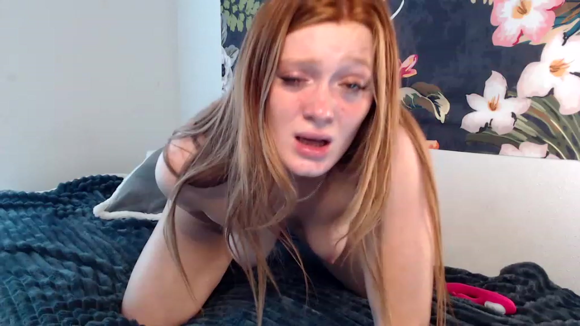 Gallery image thumbnail from auroralynnx's myfreecams stream on, 05/27/2023, 19:11 image 11 of 20