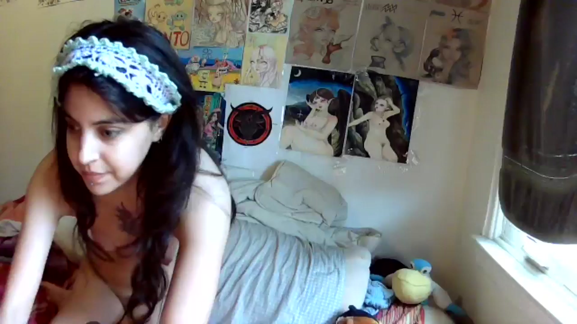 Gallery image thumbnail from auroravenom's myfreecams stream on, 05/21/2025, 20:27 image 1 of 20