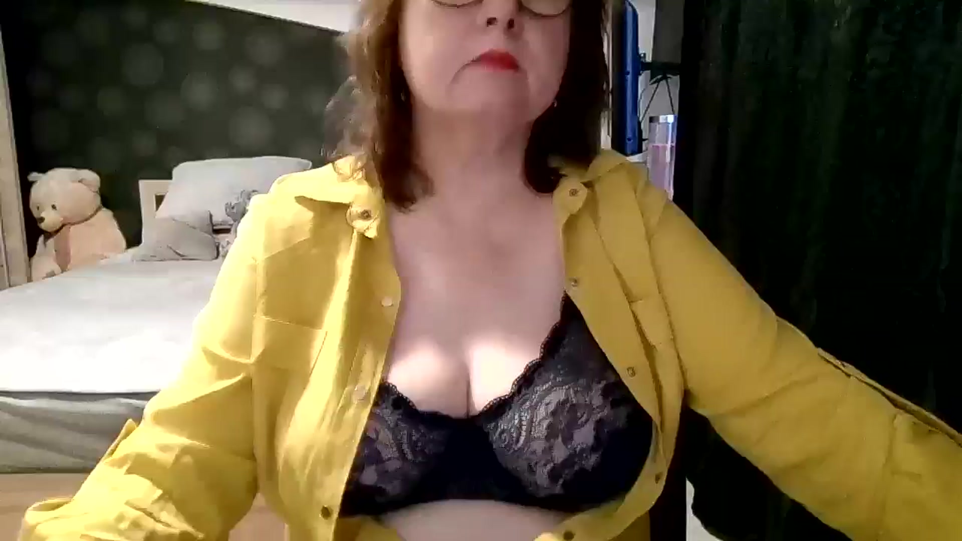 Gallery image thumbnail from autumnlove's myfreecams stream on, 10/21/2025, 15:29 image 7 of 20