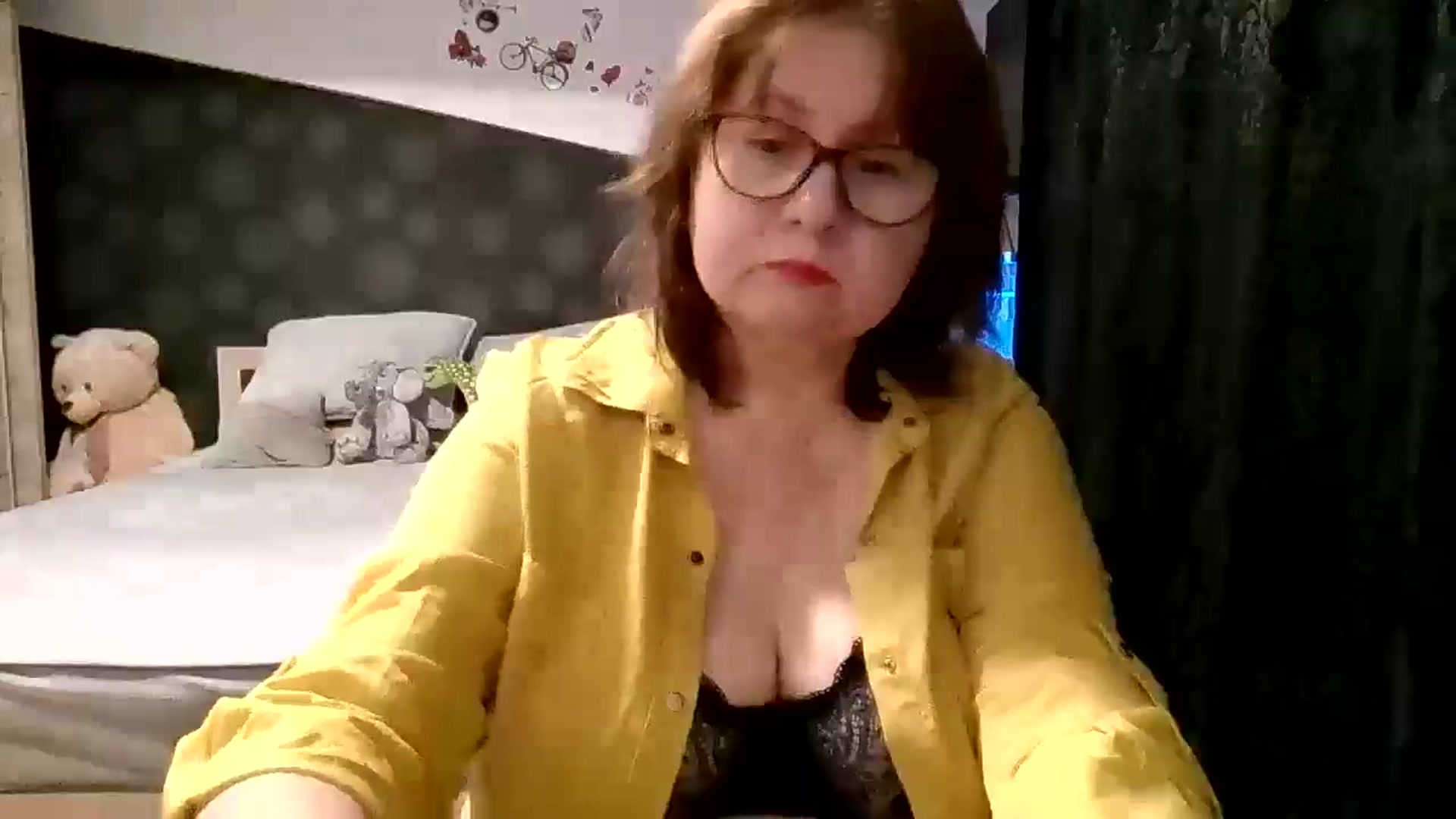 Gallery image thumbnail from autumnlove's myfreecams stream on, 10/21/2025, 15:29 image 15 of 20