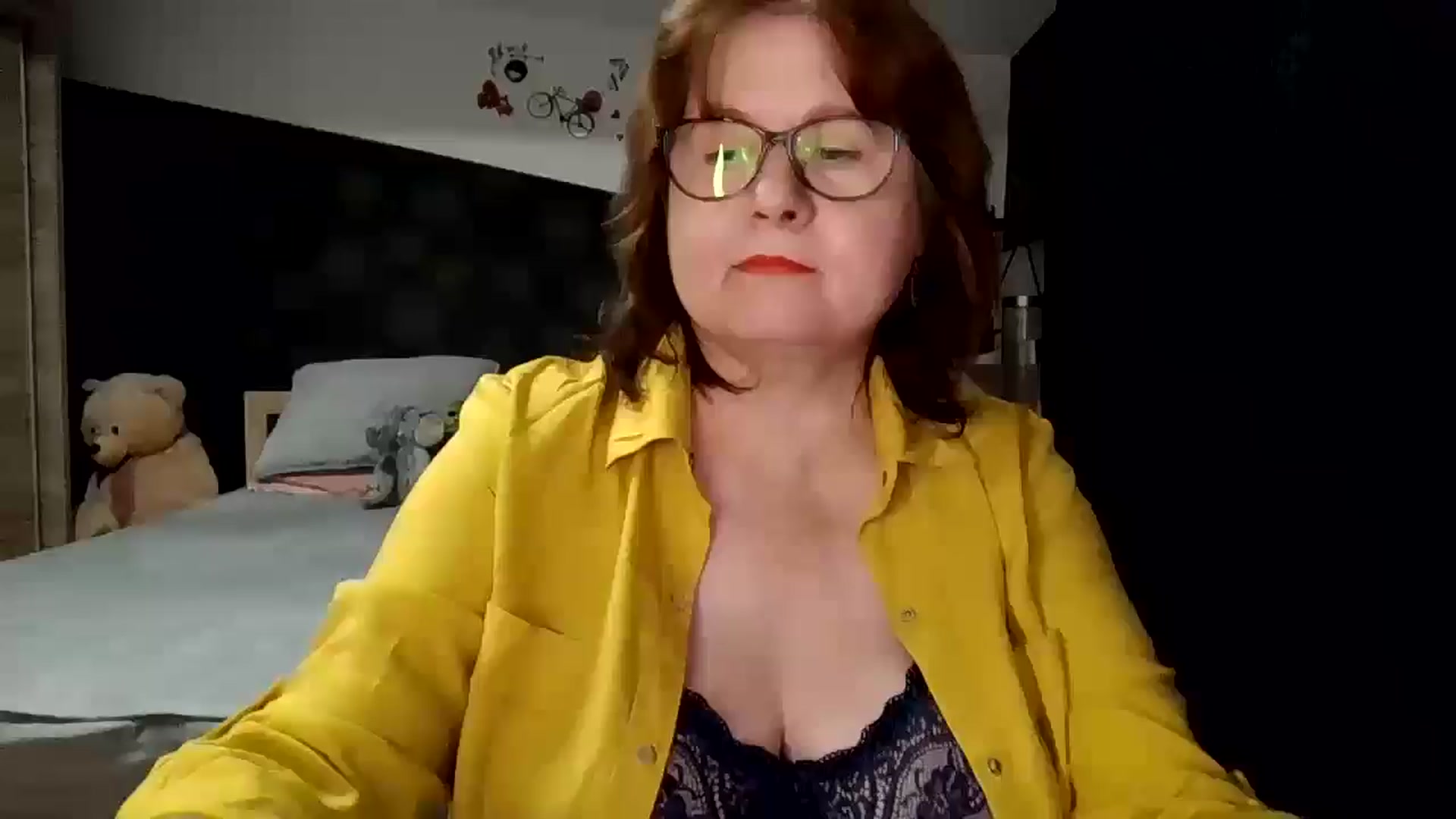 Gallery image thumbnail from autumnlove's myfreecams stream on, 10/21/2025, 21:07 image 13 of 20