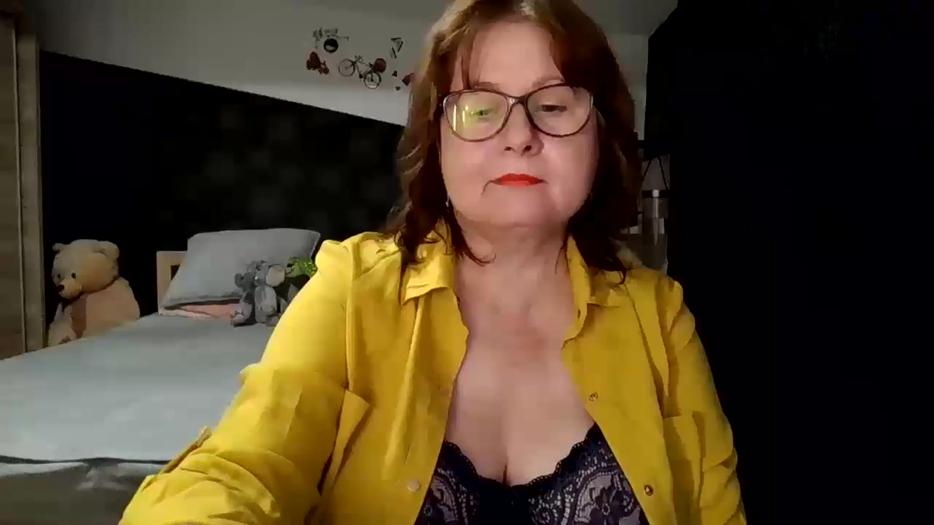 Gallery image thumbnail from autumnlove's myfreecams stream on, 10/21/2025, 21:07 image 11 of 20