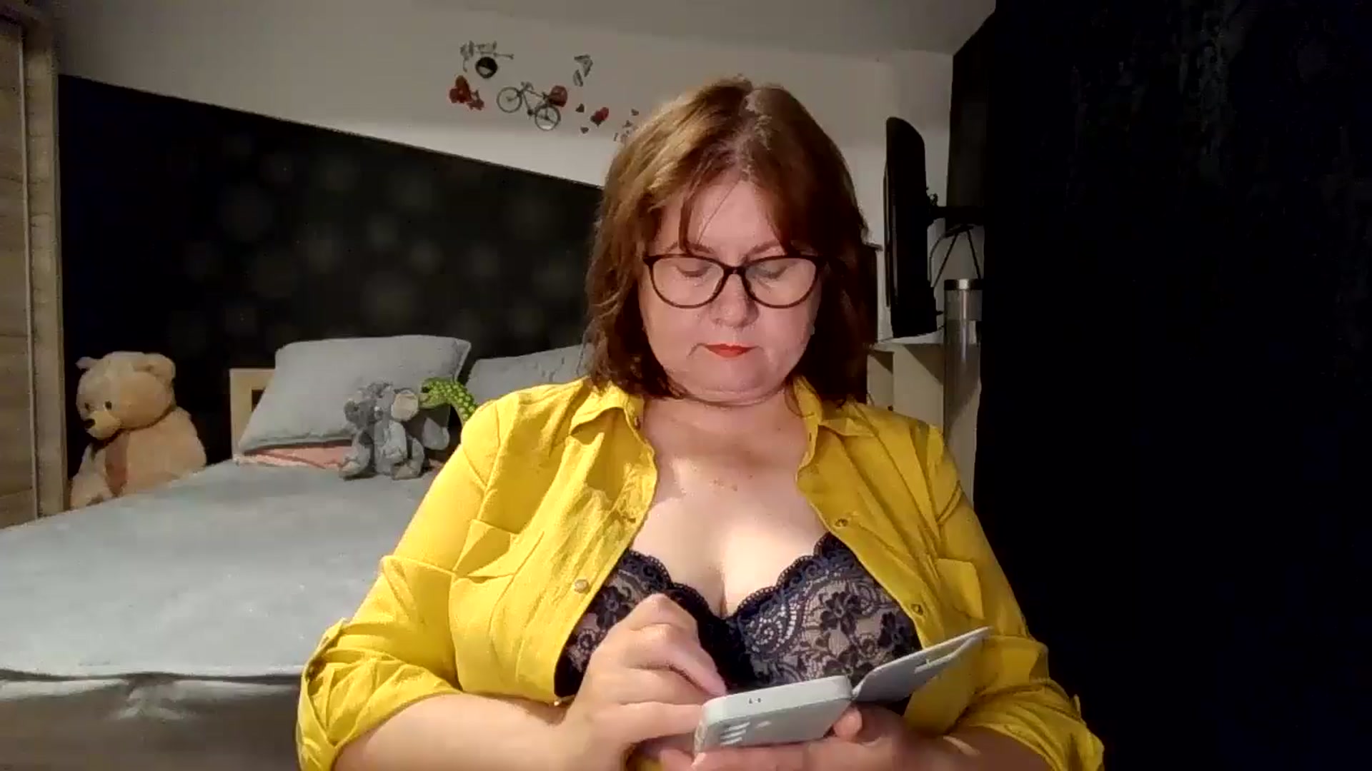 Gallery image thumbnail from autumnlove's myfreecams stream on, 10/21/2025, 21:58 image 1 of 20