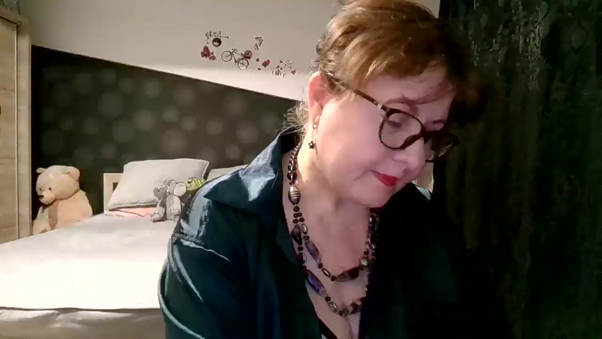 Gallery image thumbnail from autumnlove's myfreecams stream on, 10/22/2025, 23:19 image 20 of 20