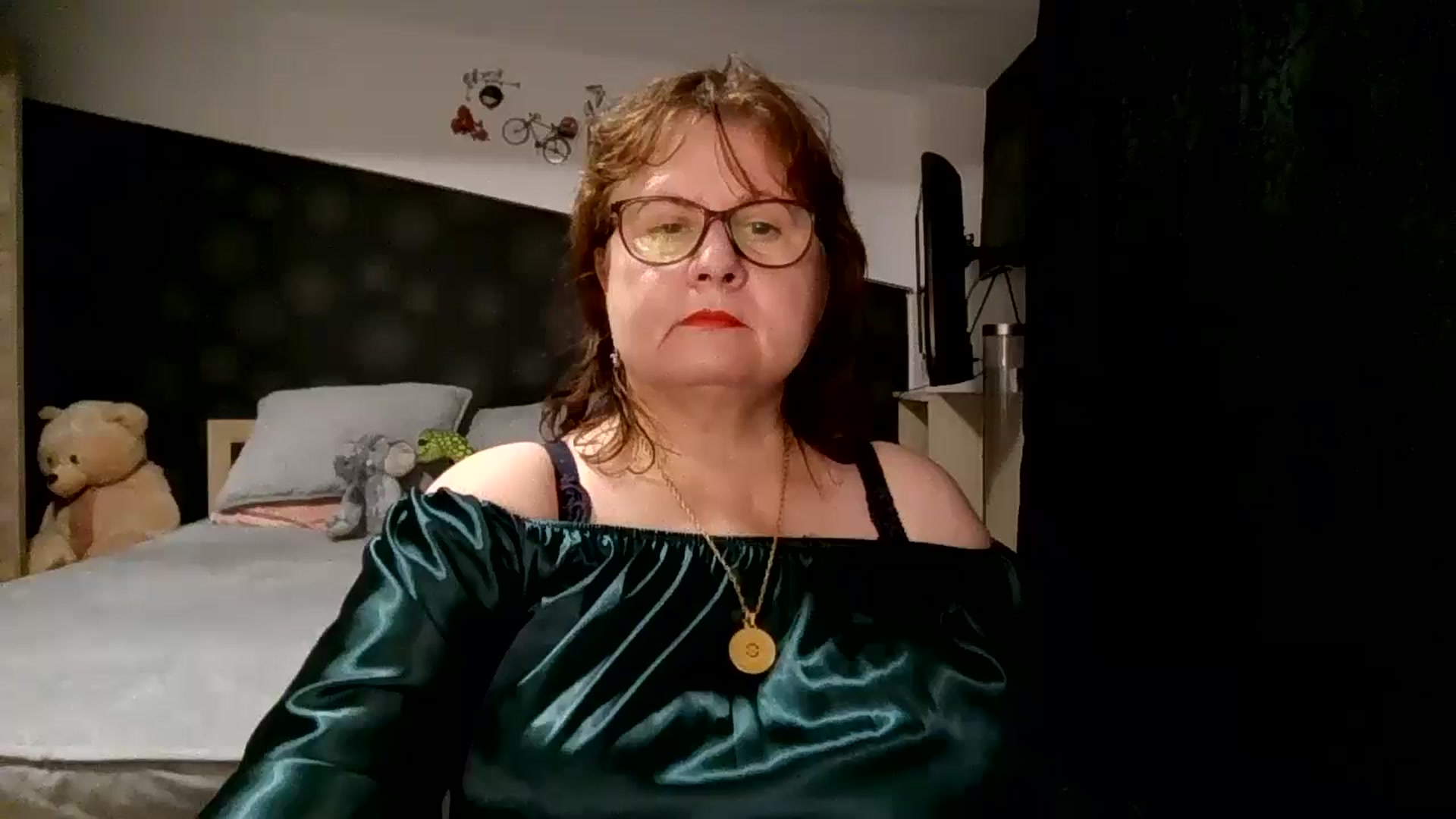 Gallery image thumbnail from autumnlove's myfreecams stream on, 10/23/2025, 22:17 image 1 of 20