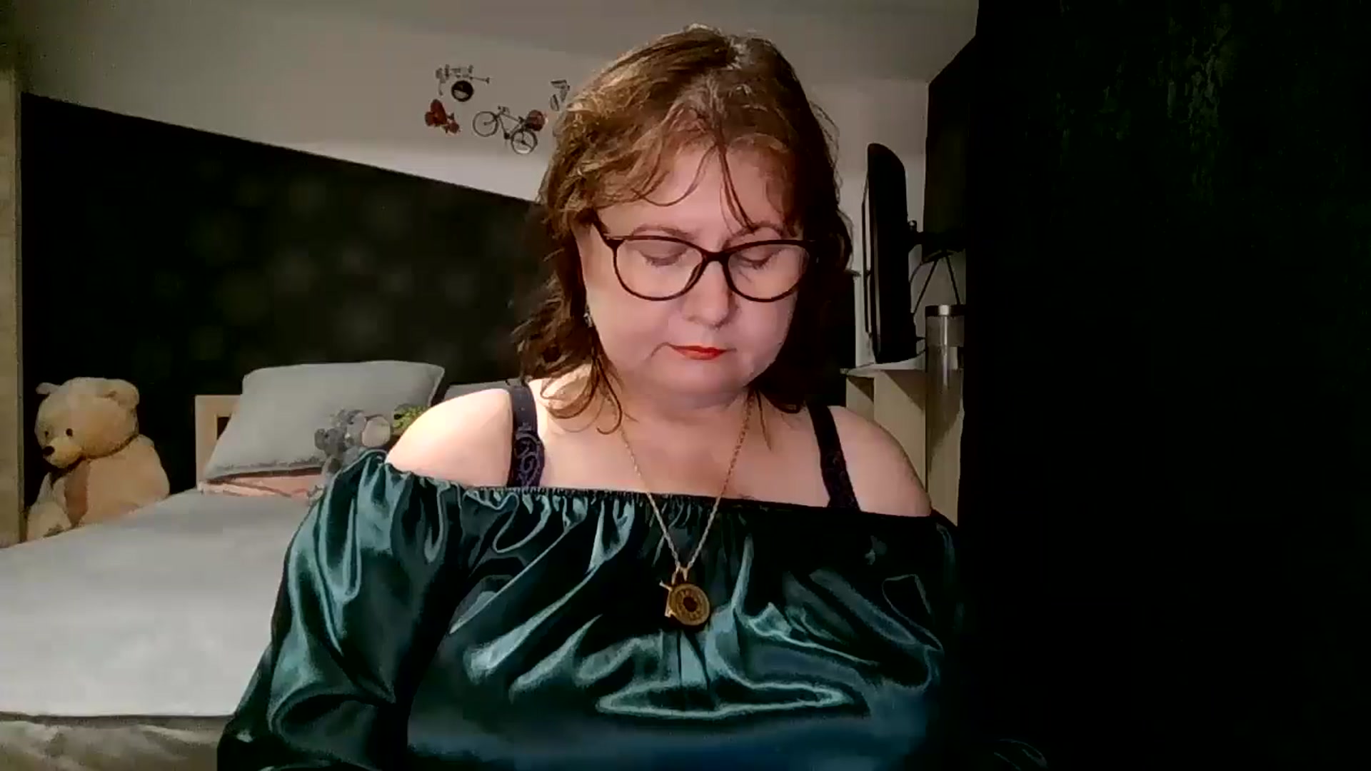 Gallery image thumbnail from autumnlove's myfreecams stream on, 10/23/2025, 22:17 image 4 of 20