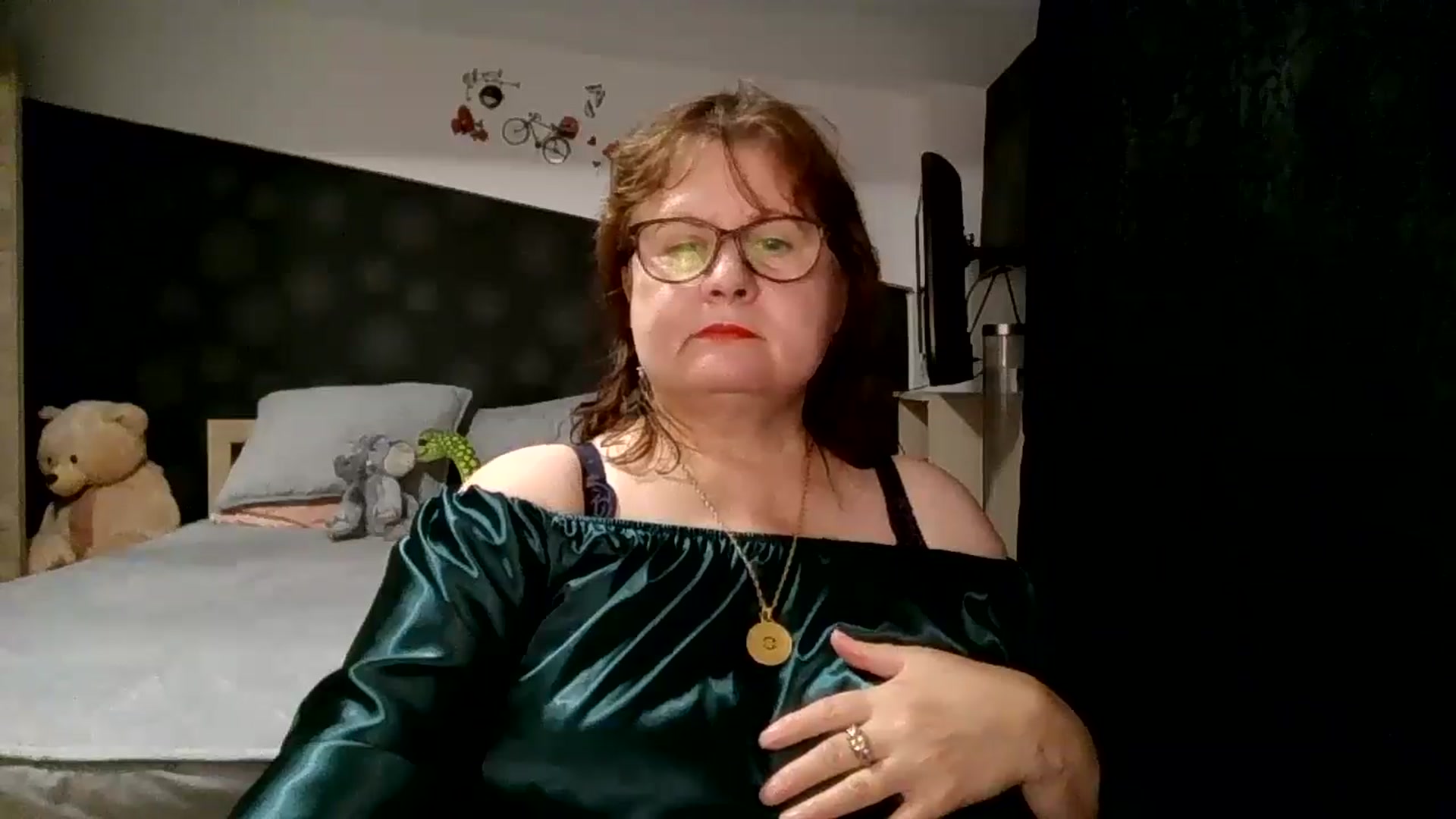 Gallery image thumbnail from autumnlove's myfreecams stream on, 10/23/2025, 22:17 image 2 of 20