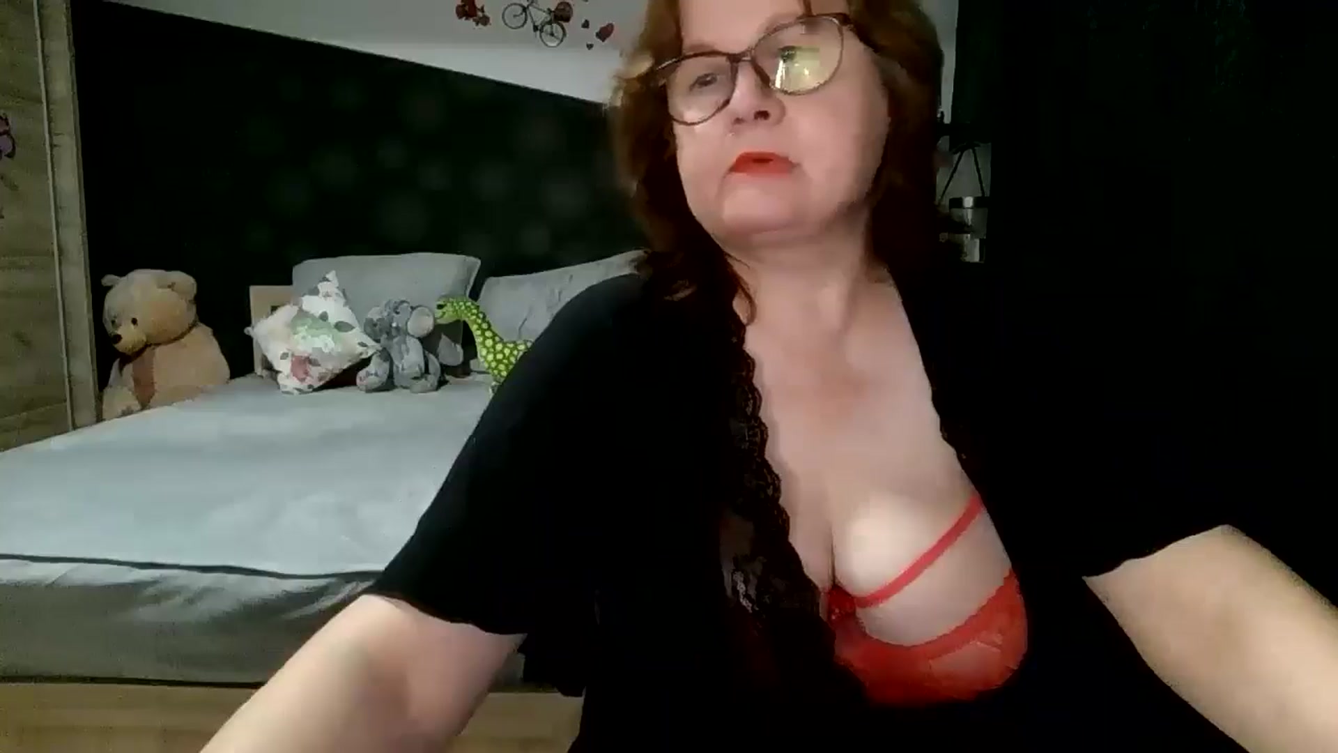 Gallery image thumbnail from autumnlove's myfreecams stream on, 10/25/2025, 16:10 image 17 of 20