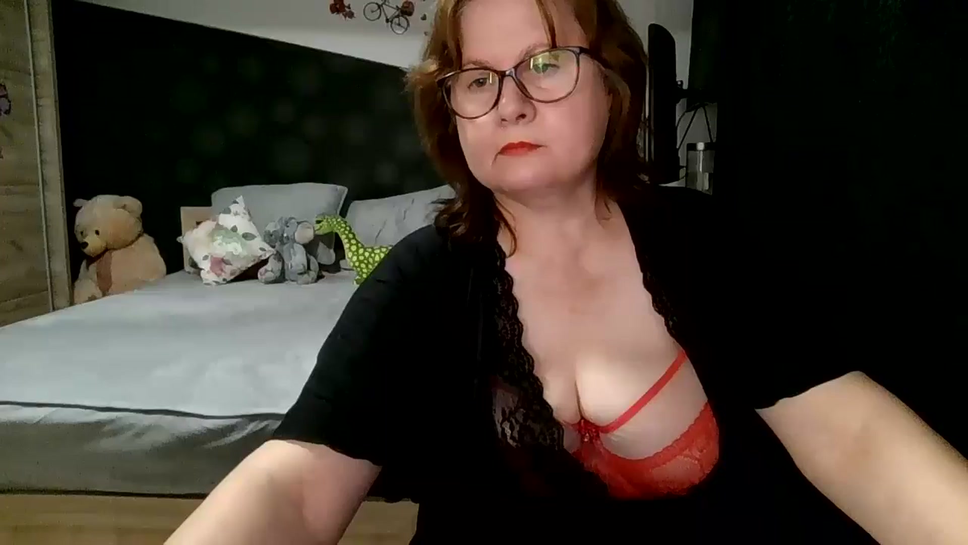 Gallery image thumbnail from autumnlove's myfreecams stream on, 10/25/2025, 16:10 image 19 of 20