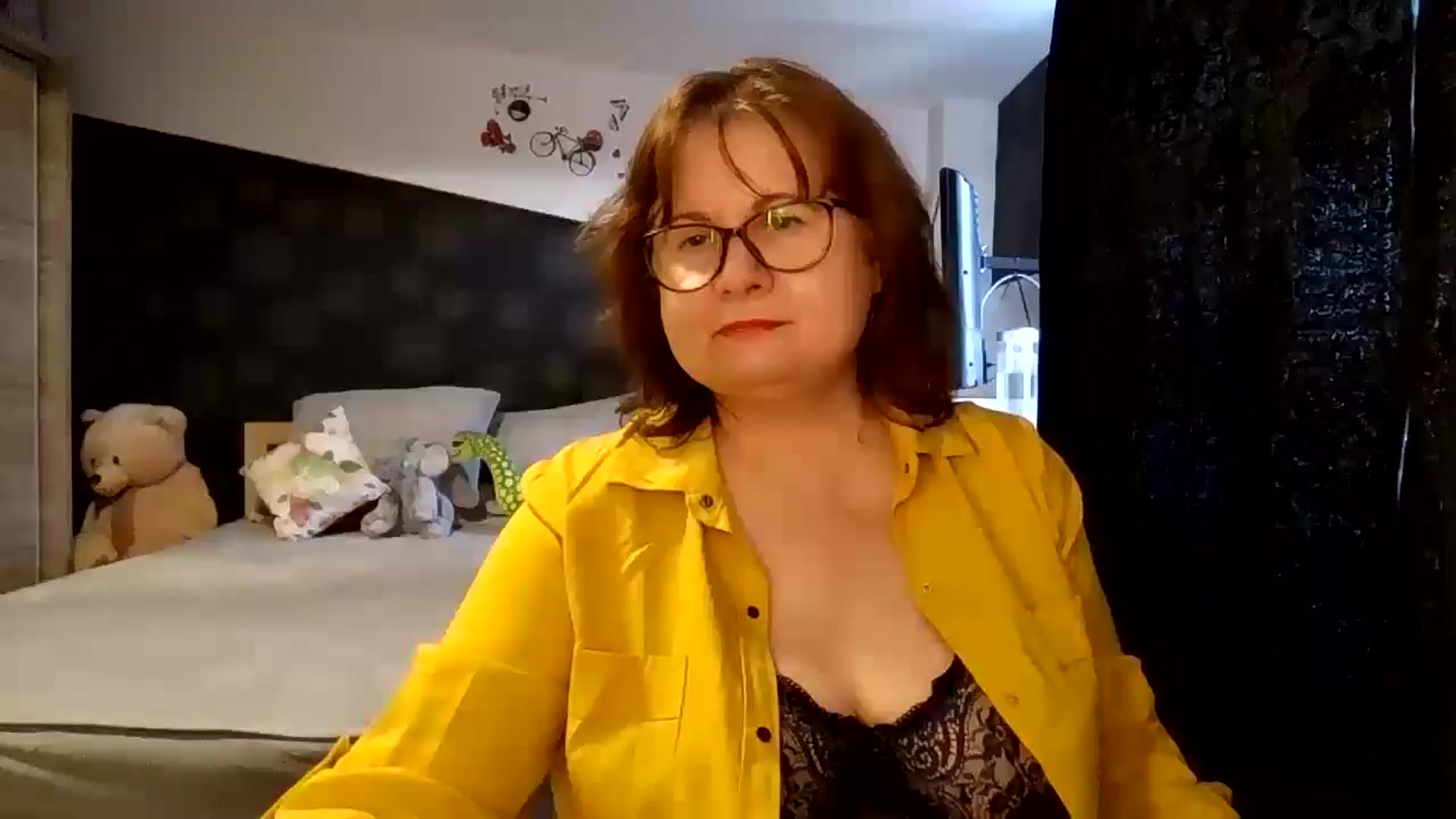 Gallery image thumbnail from autumnlove's myfreecams stream on, 10/26/2025, 13:13 image 17 of 20