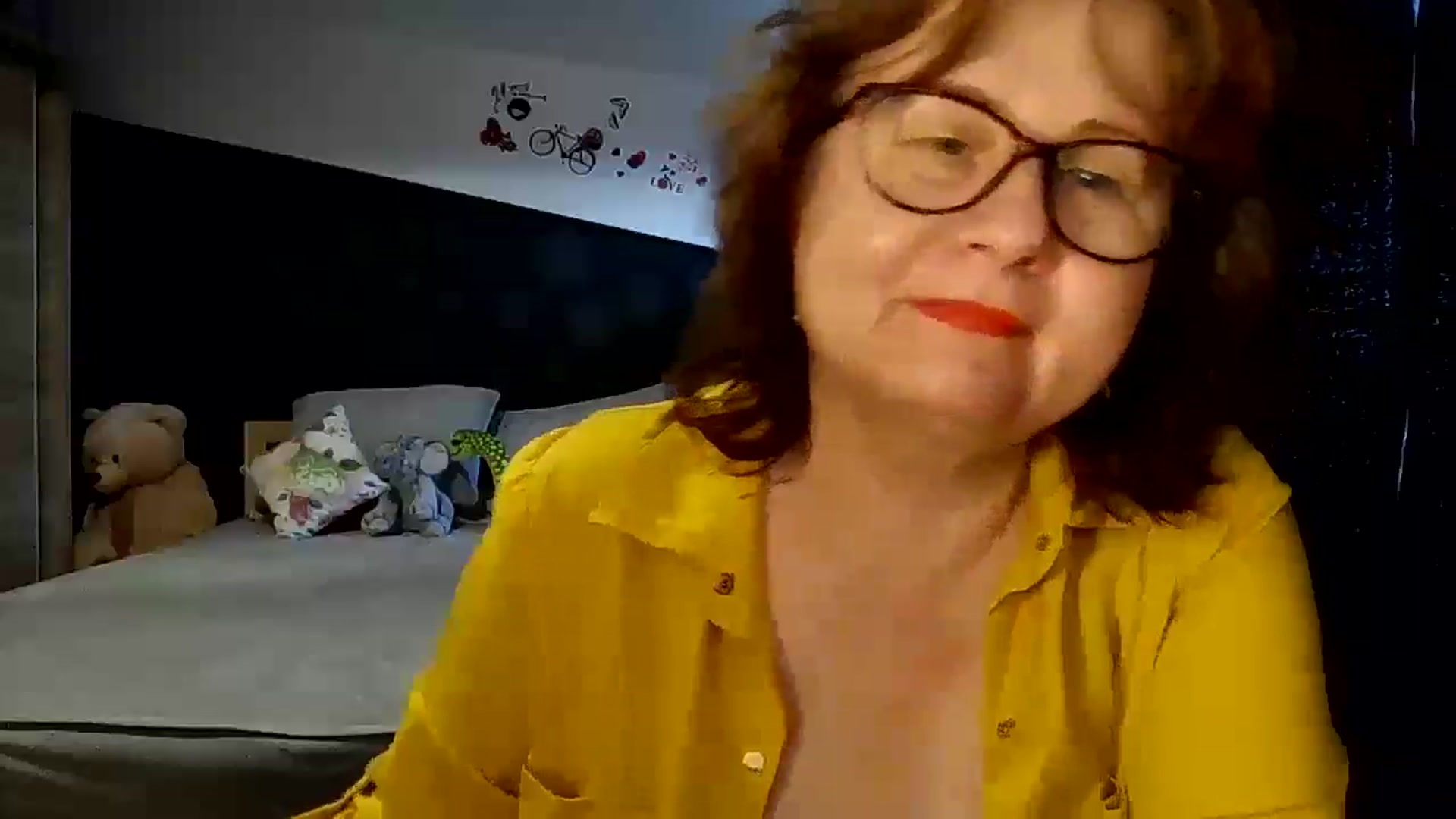 Gallery image thumbnail from autumnlove's myfreecams stream on, 10/26/2025, 13:13 image 9 of 20