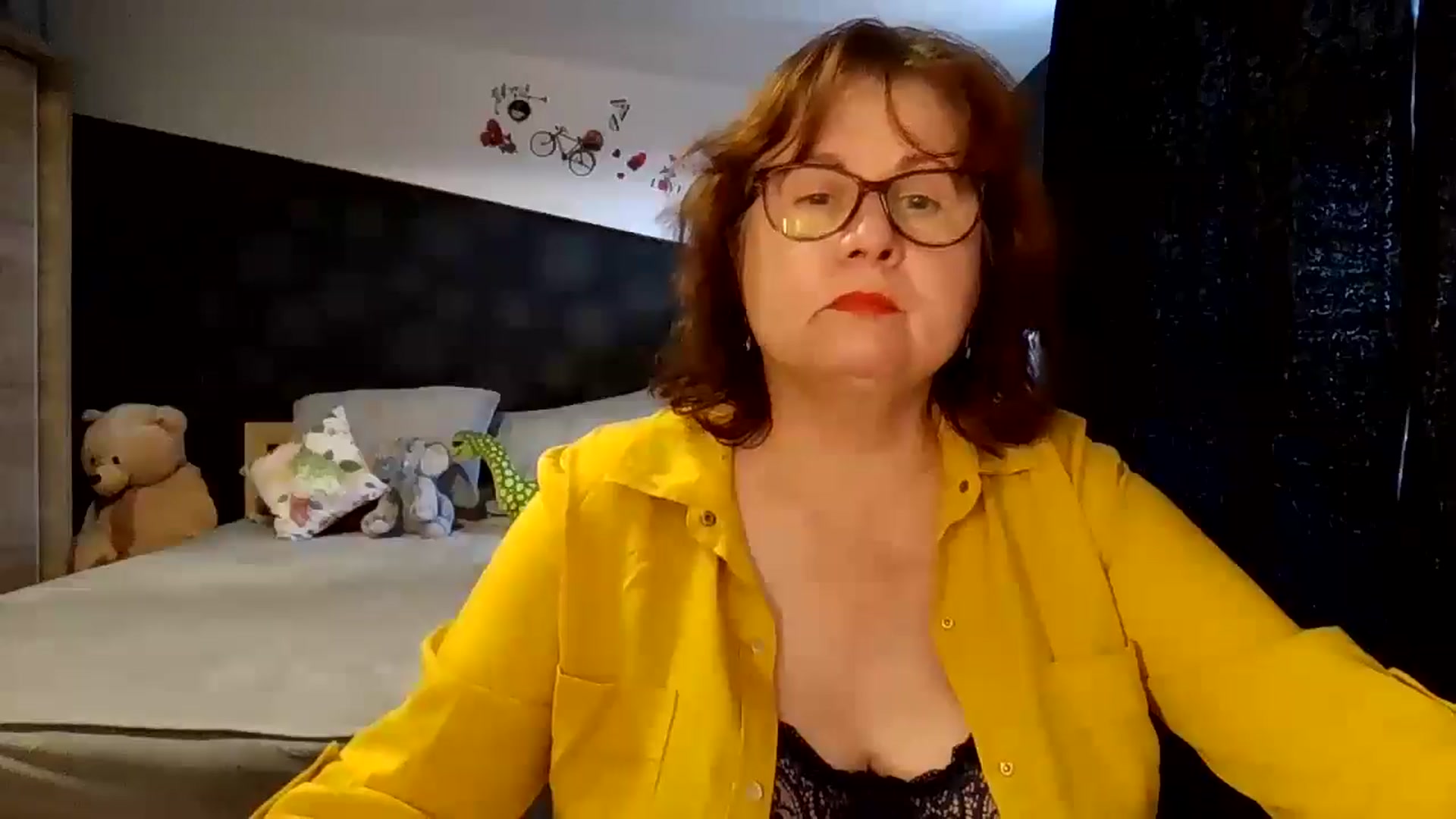 Gallery image thumbnail from autumnlove's myfreecams stream on, 10/26/2025, 13:13 image 6 of 20