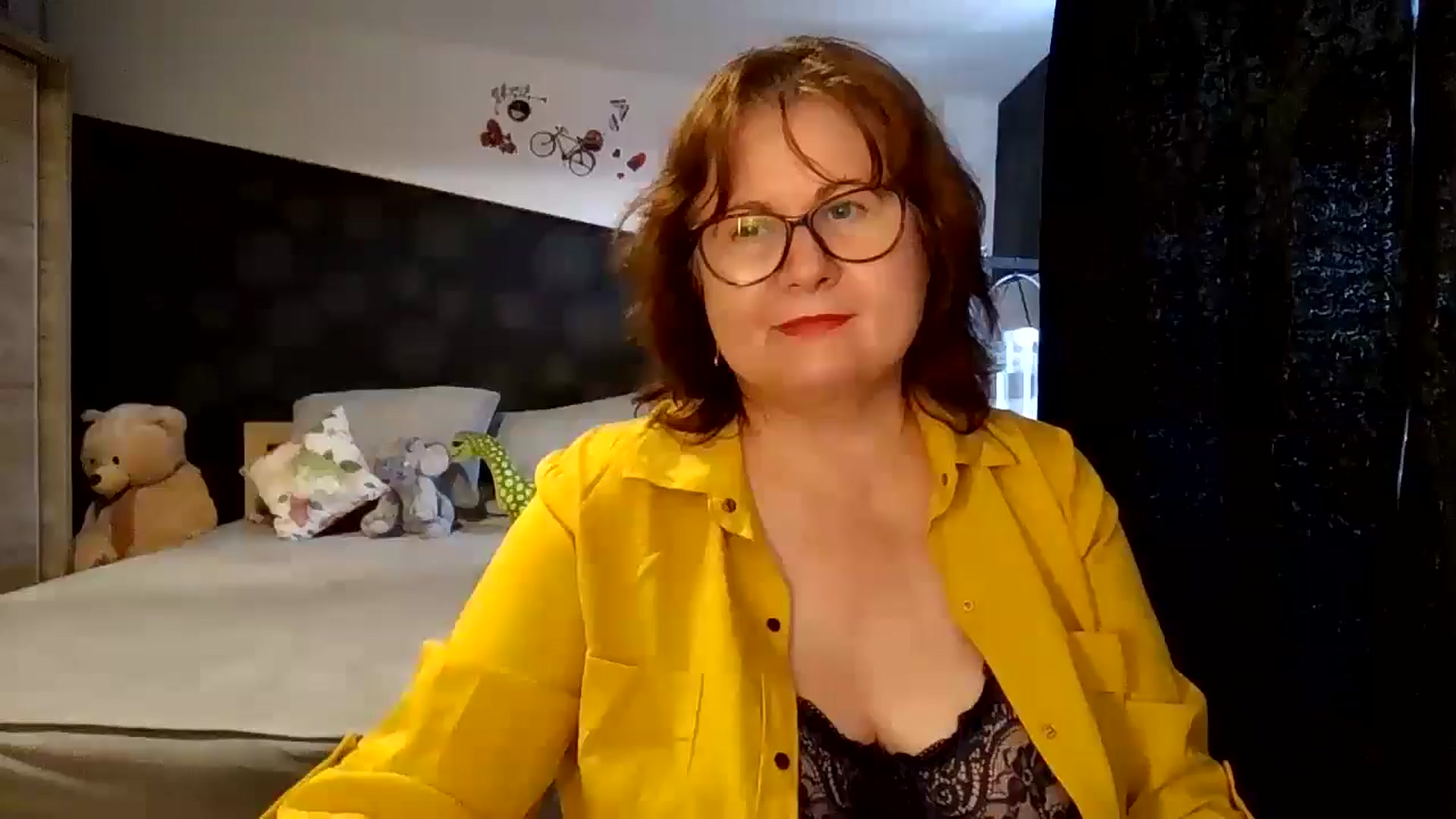 Gallery image thumbnail from autumnlove's myfreecams stream on, 10/26/2025, 13:13 image 15 of 20