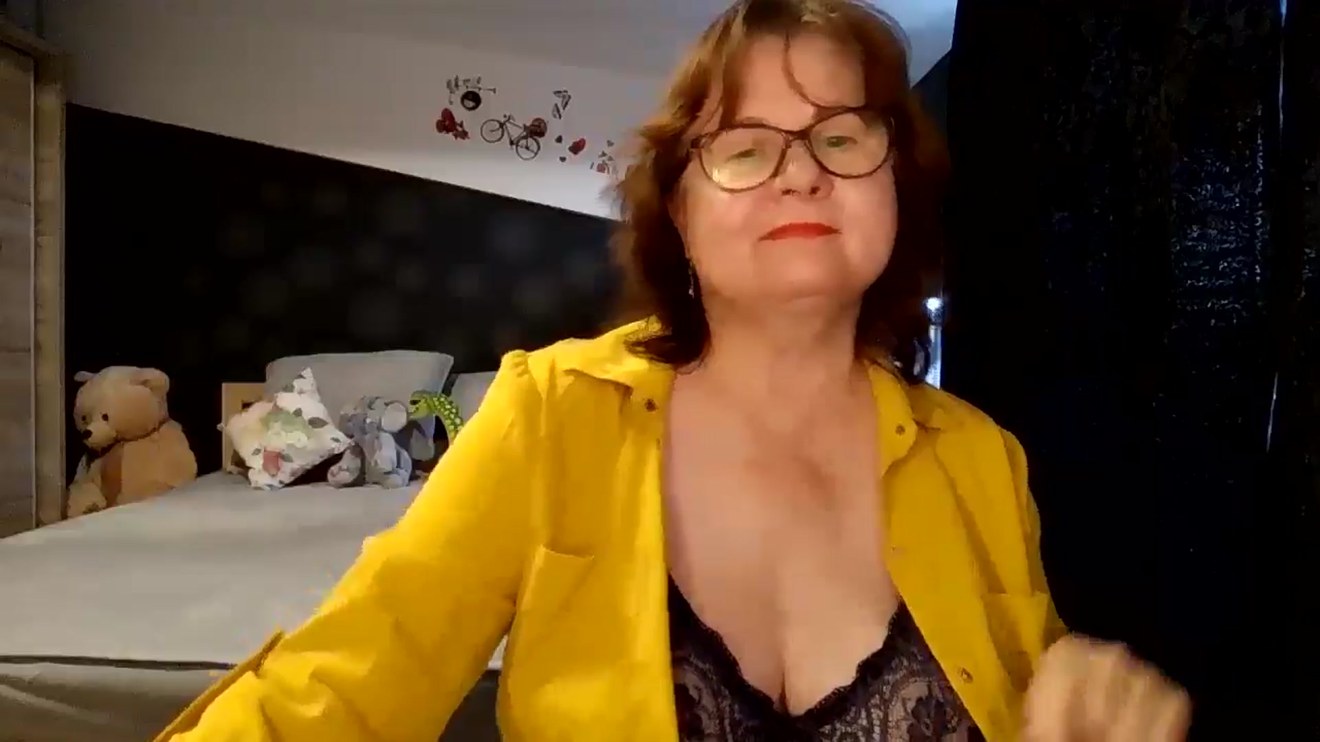 Gallery image thumbnail from autumnlove's myfreecams stream on, 10/26/2025, 14:51 image 5 of 20