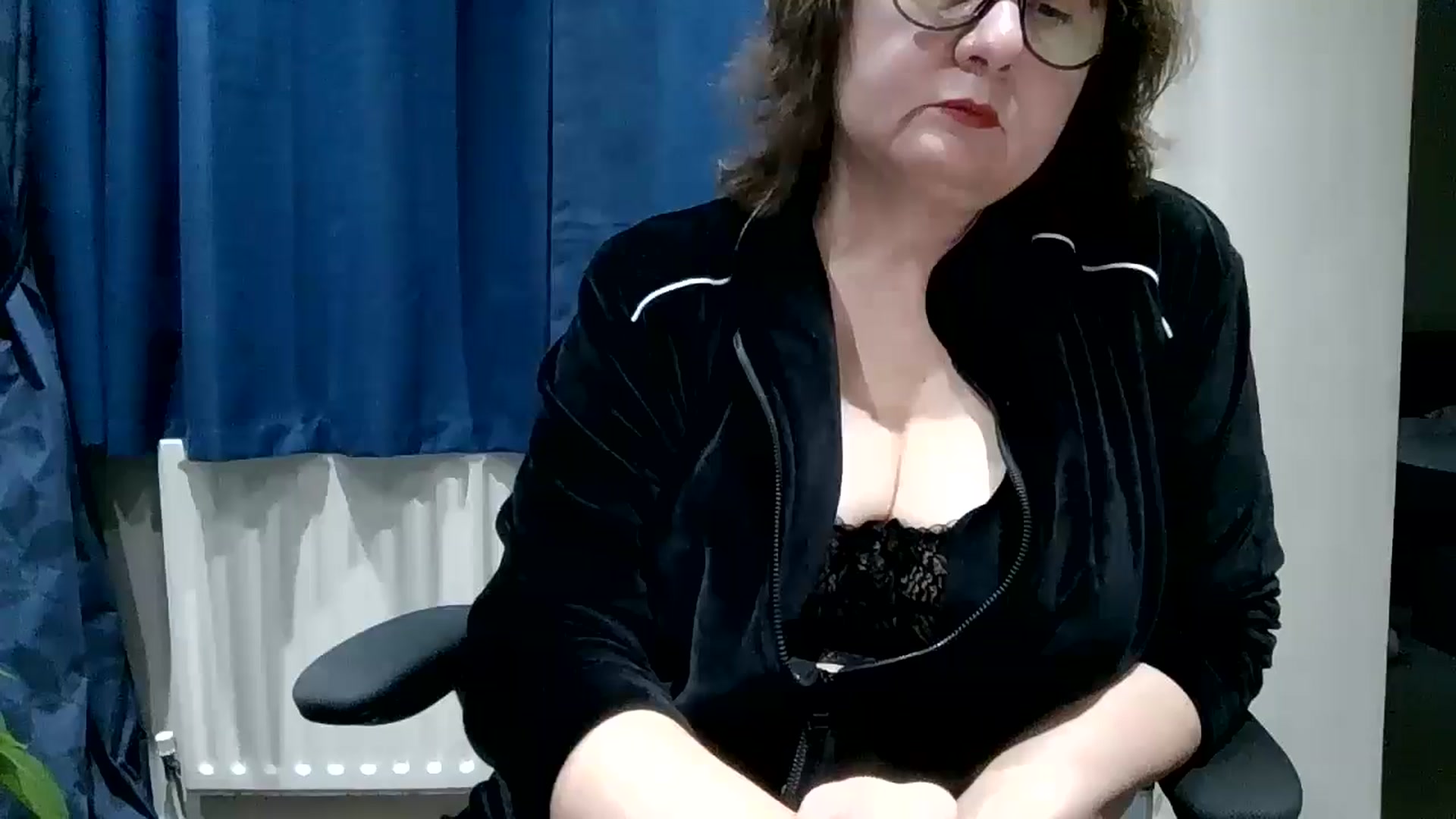Gallery image thumbnail from autumnlove's myfreecams stream on, 11/23/2025, 16:18 image 15 of 20