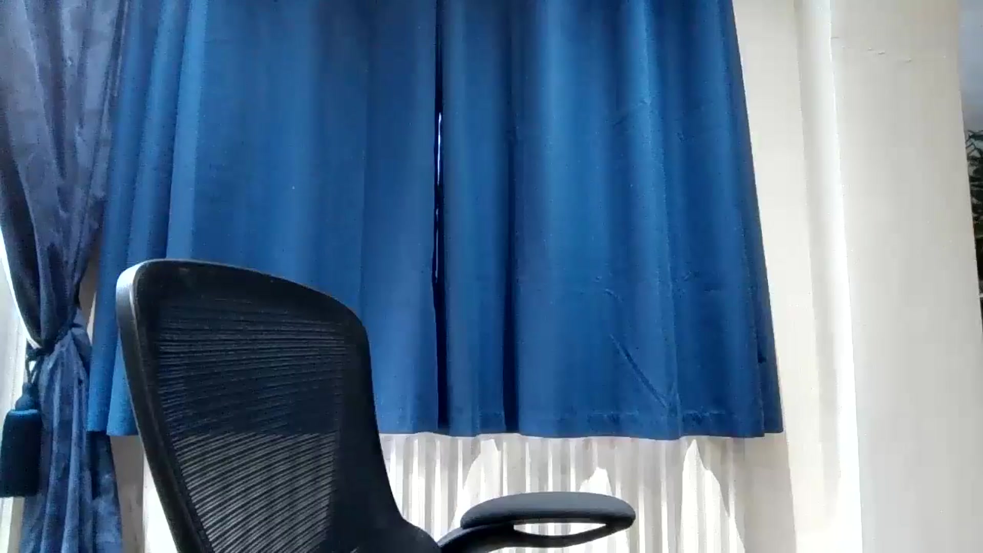 Gallery image thumbnail from autumnlove's myfreecams stream on, 01/09/2026, 14:16 image 14 of 20