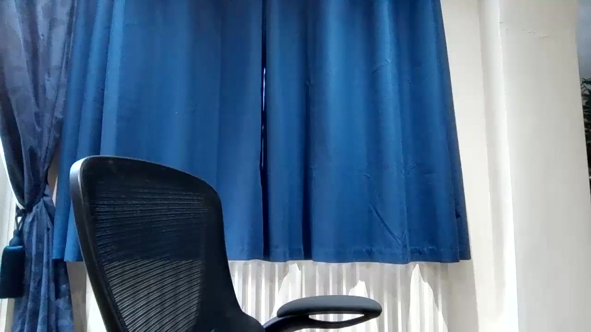 Gallery image thumbnail from autumnlove's myfreecams stream on, 01/09/2026, 14:16 image 15 of 20