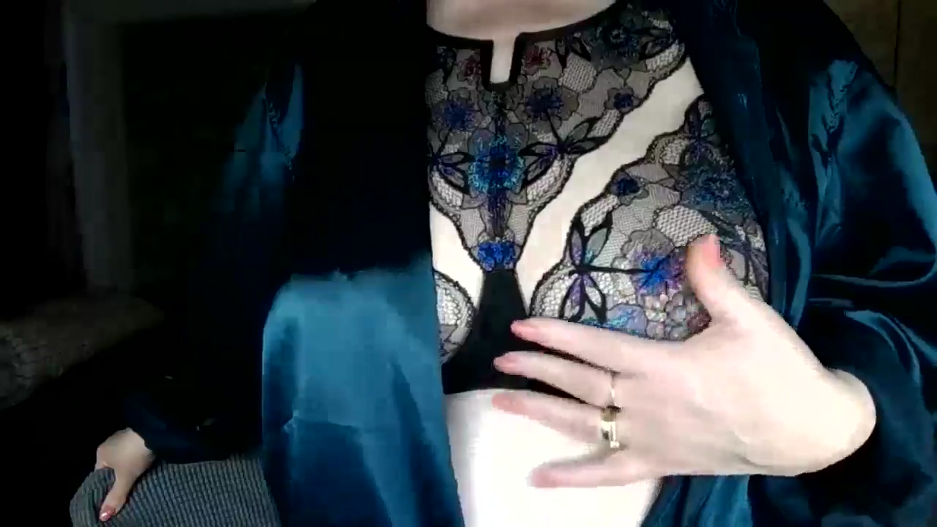 Gallery image thumbnail from autumnlove's myfreecams stream on, 04/10/2026, 16:26 image 9 of 20