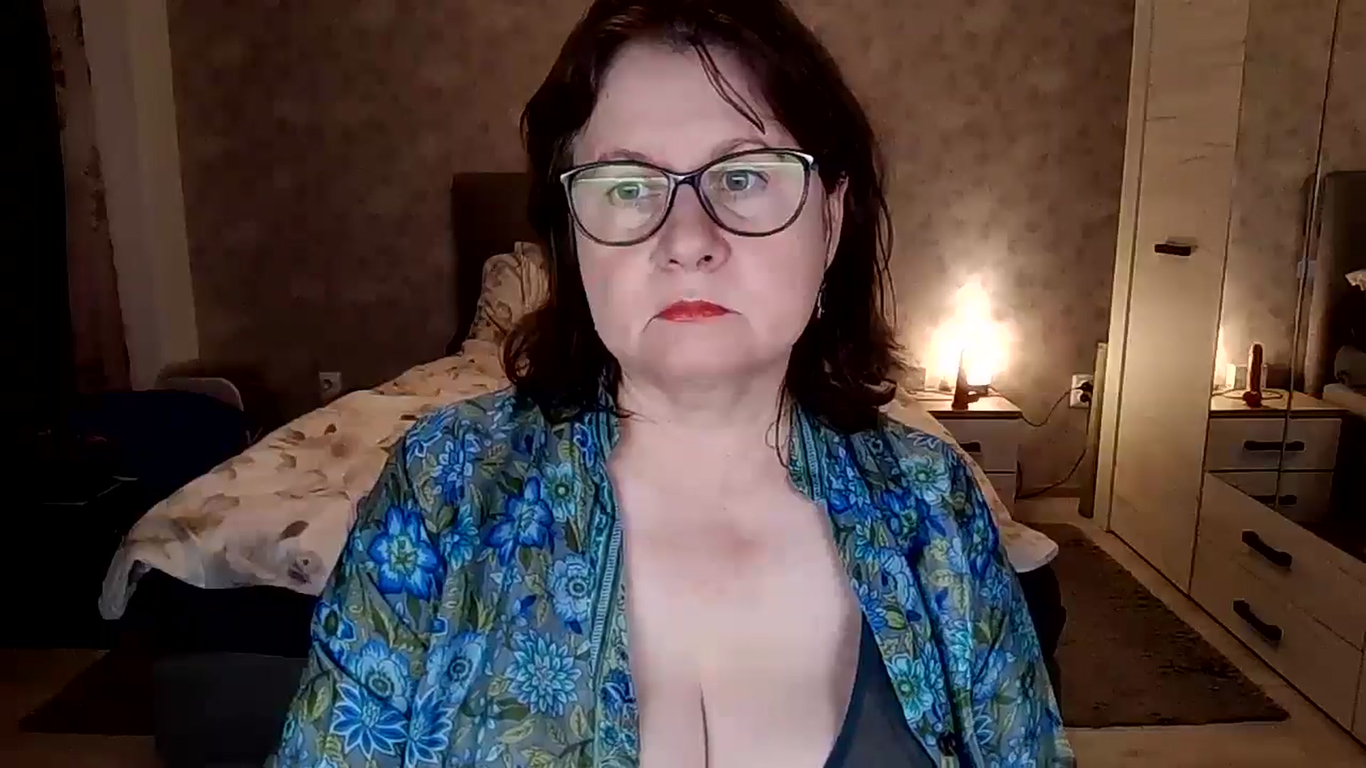Gallery image thumbnail from autumnlove's myfreecams stream on, 04/17/2026, 16:39 image 6 of 20