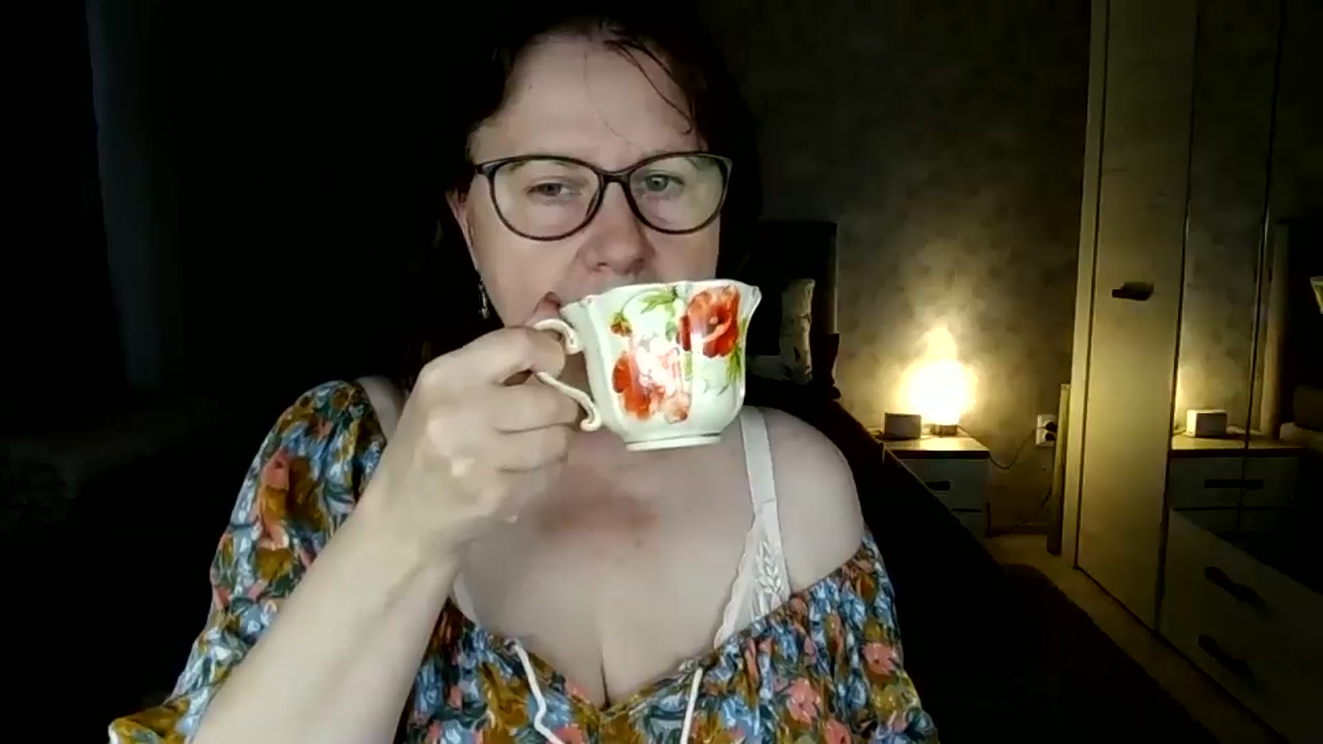Gallery image thumbnail from autumnlove's myfreecams stream on, 04/18/2026, 14:44 image 12 of 20