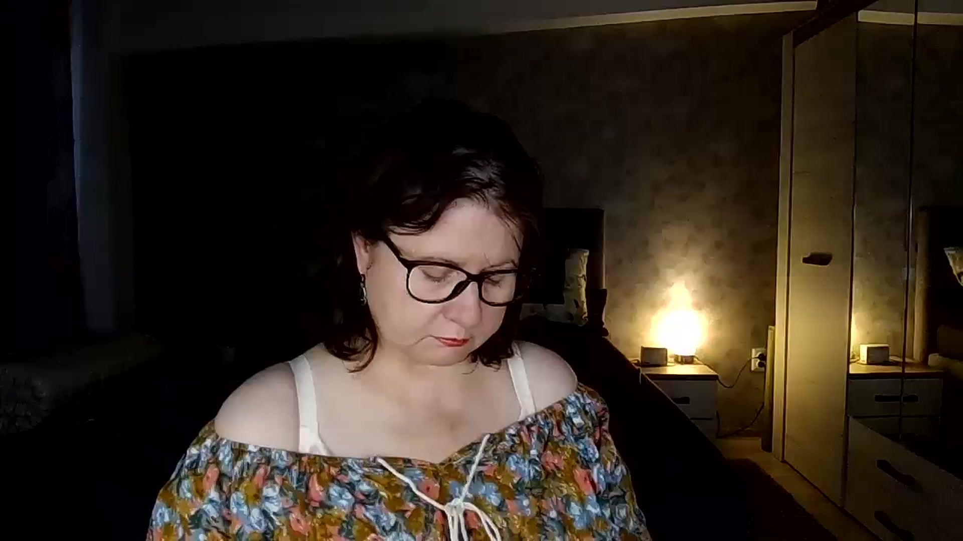 Gallery image thumbnail from autumnlove's myfreecams stream on, 04/18/2026, 14:44 image 1 of 20