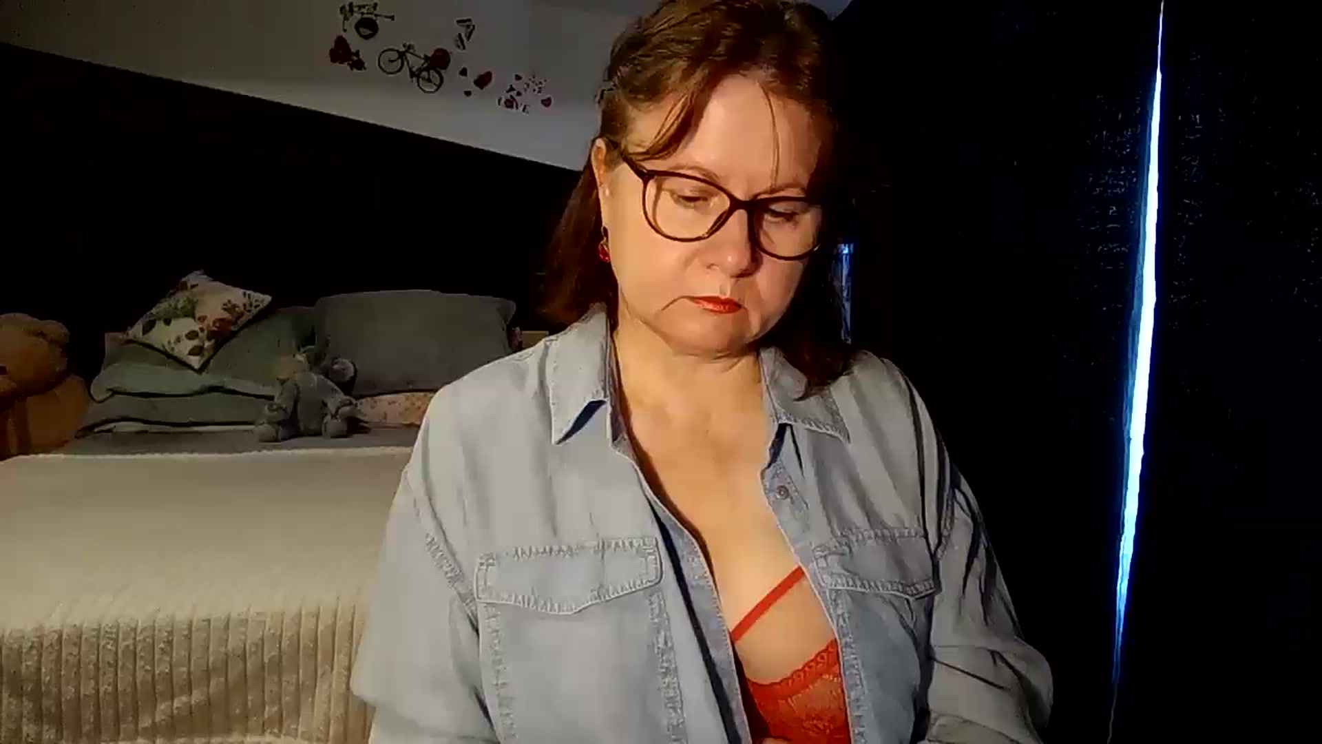 Gallery image thumbnail from autumnlove's myfreecams stream on, 05/04/2026, 15:32 image 13 of 20