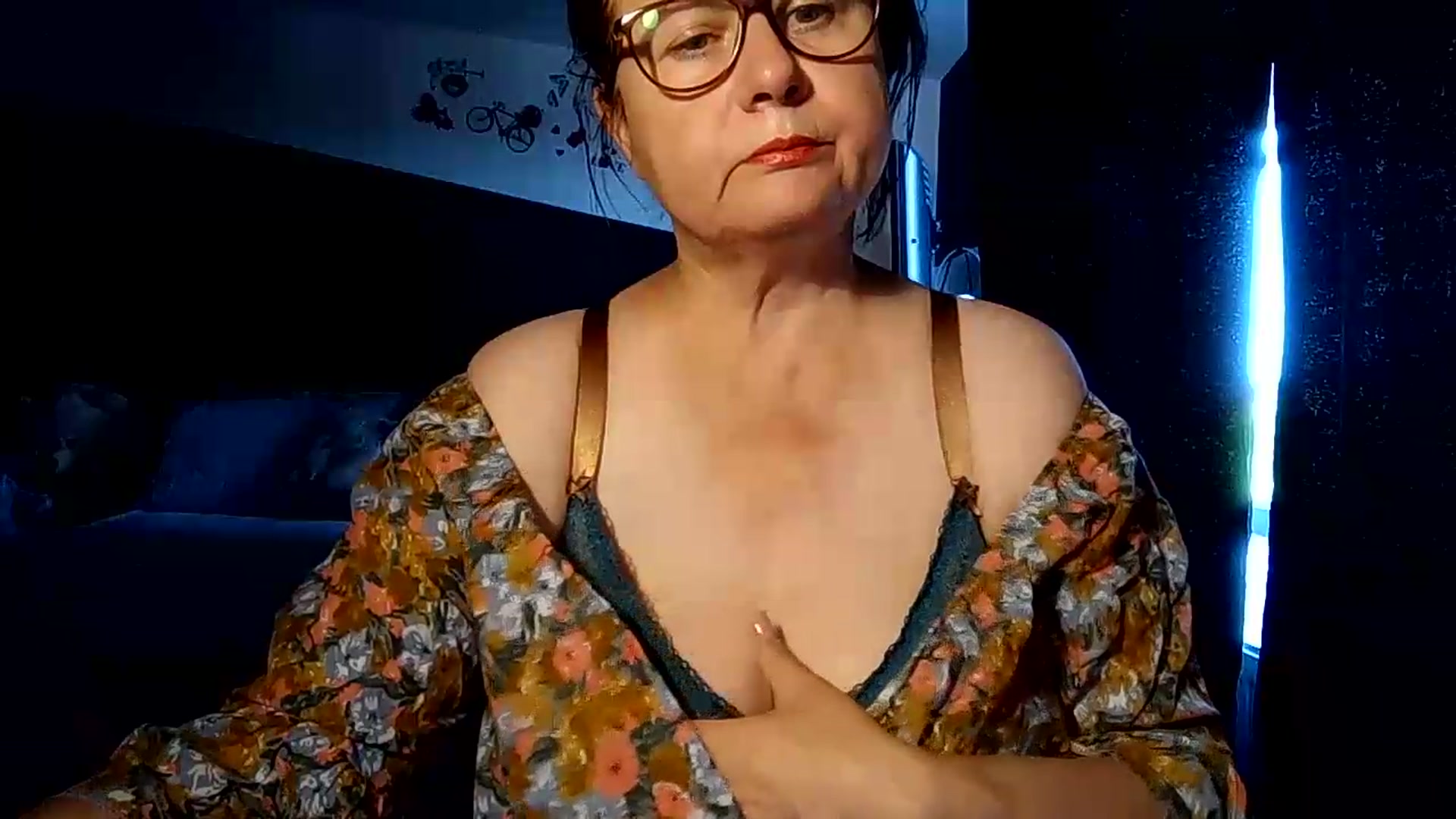 Gallery image thumbnail from autumnlove's myfreecams stream on, 07/06/2026, 13:47 image 4 of 20