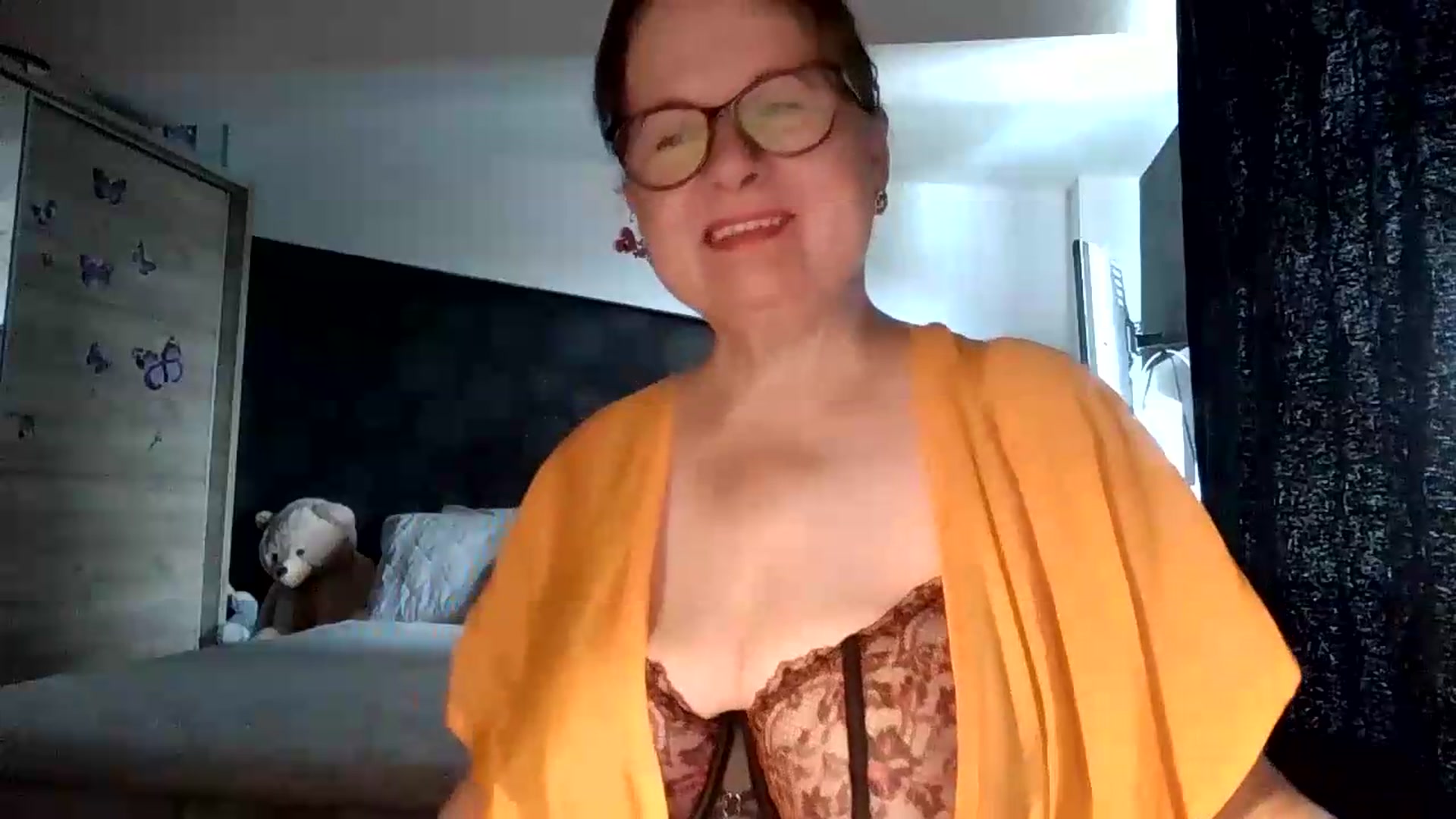 Gallery image thumbnail from autumnlove's myfreecams stream on, 08/06/2026, 10:50 image 11 of 20