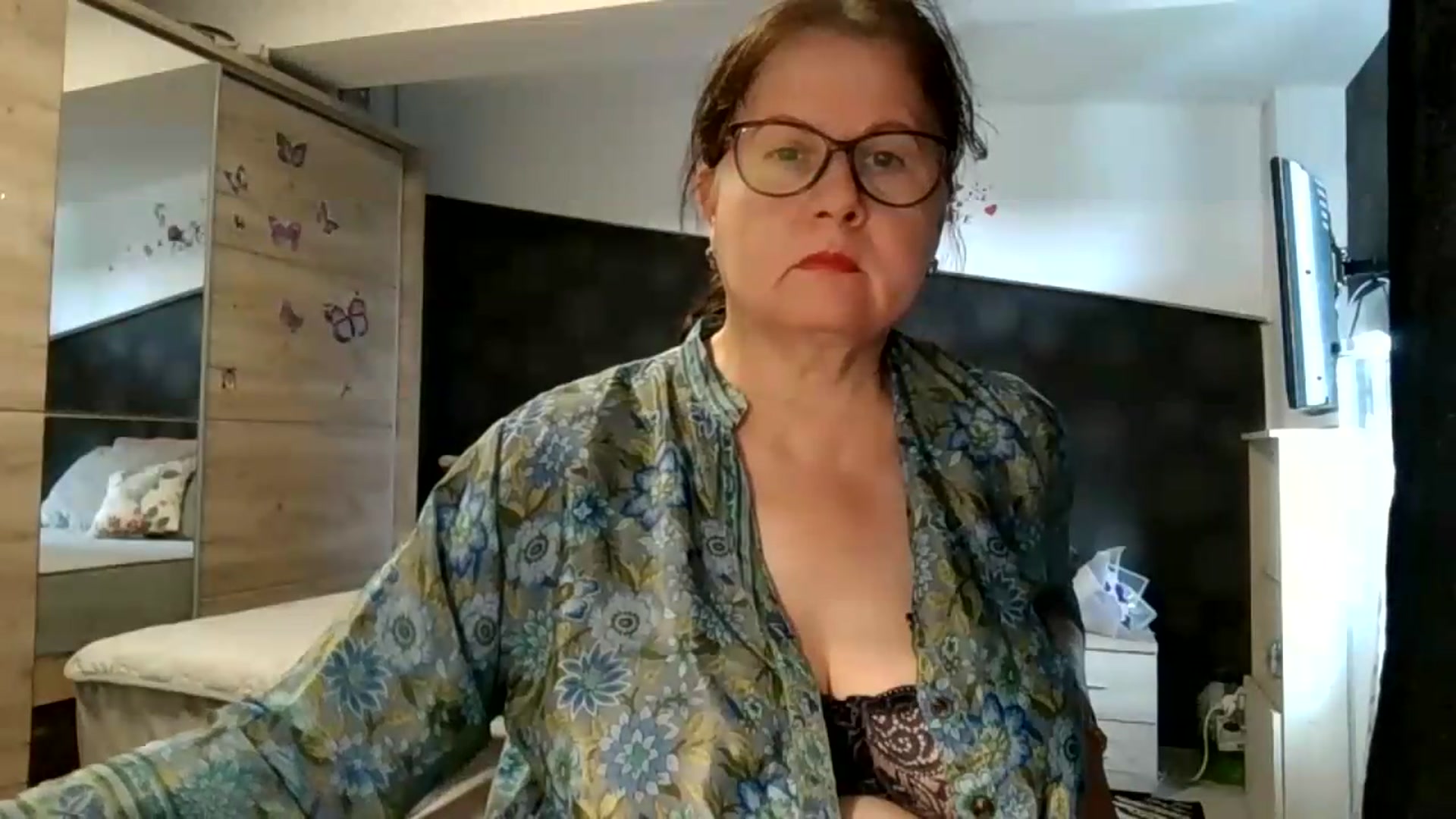 Gallery image thumbnail from autumnlove's myfreecams stream on, 08/17/2026, 14:00 image 2 of 20