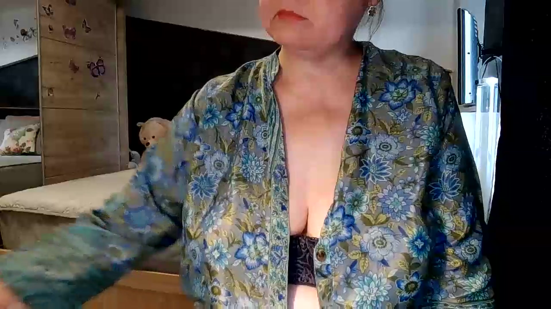 Gallery image thumbnail from autumnlove's myfreecams stream on, 08/17/2026, 14:00 image 20 of 20