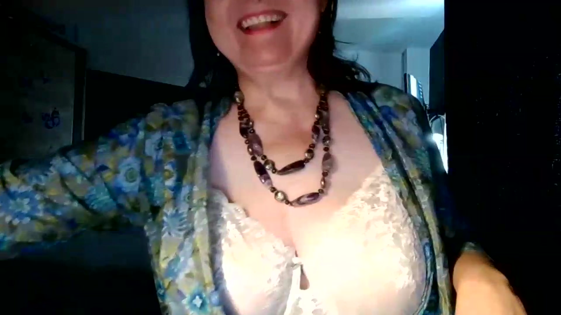 Gallery image thumbnail from autumnlove's myfreecams stream on, 08/21/2026, 13:31 image 5 of 20