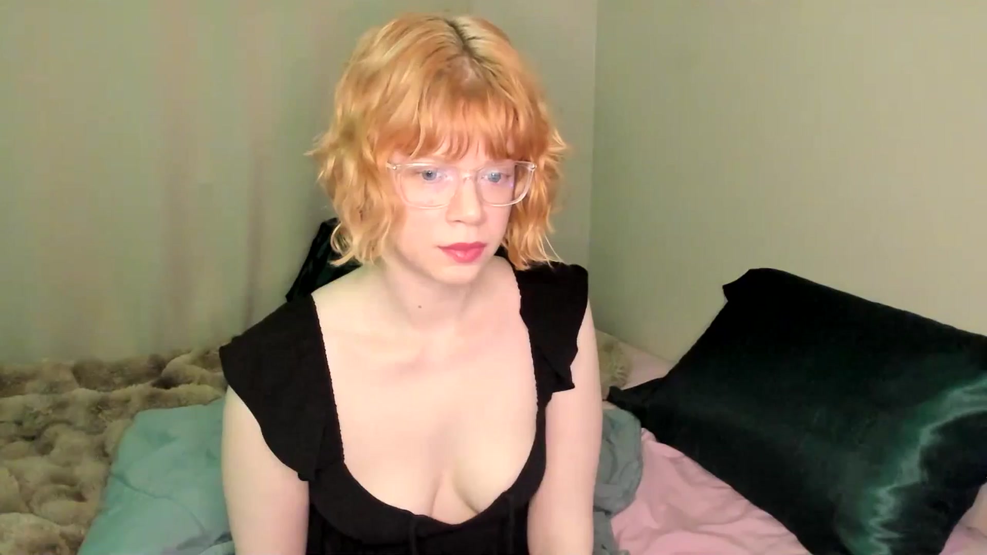 Gallery image thumbnail from ava__green's myfreecams stream on, 10/12/2025, 07:34 image 11 of 20