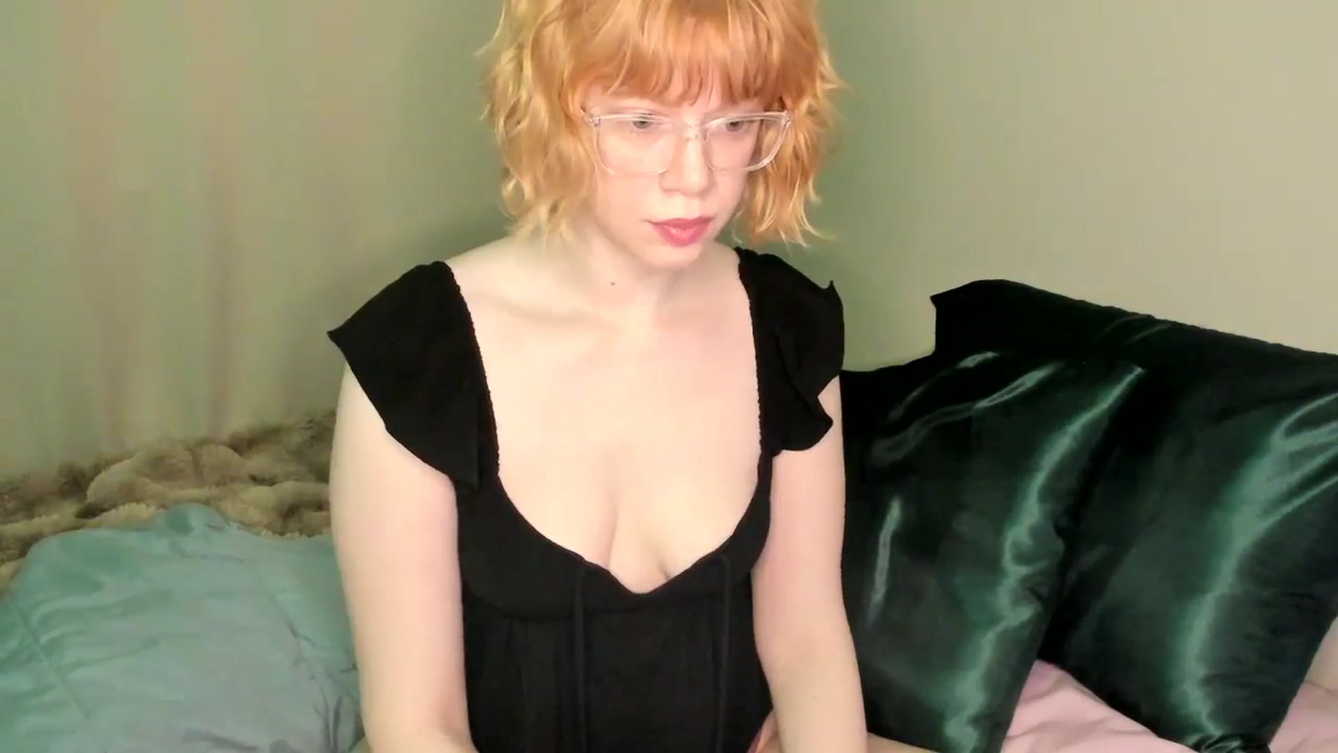 Gallery image thumbnail from ava__green's myfreecams stream on, 10/12/2025, 08:42 image 20 of 20