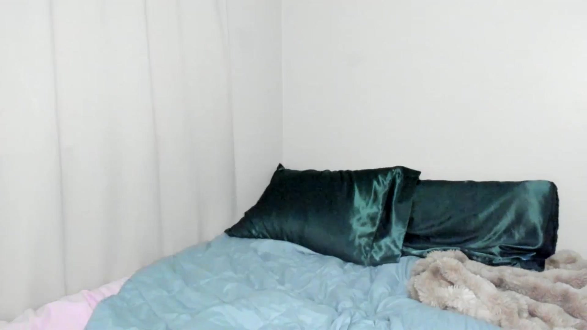 Gallery image thumbnail from ava__green's myfreecams stream on, 10/28/2025, 13:39 image 3 of 20