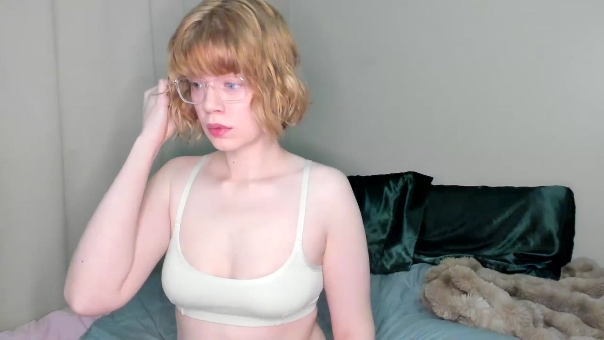 Gallery image thumbnail from ava__green's myfreecams stream on, 10/28/2025, 13:39 image 11 of 20