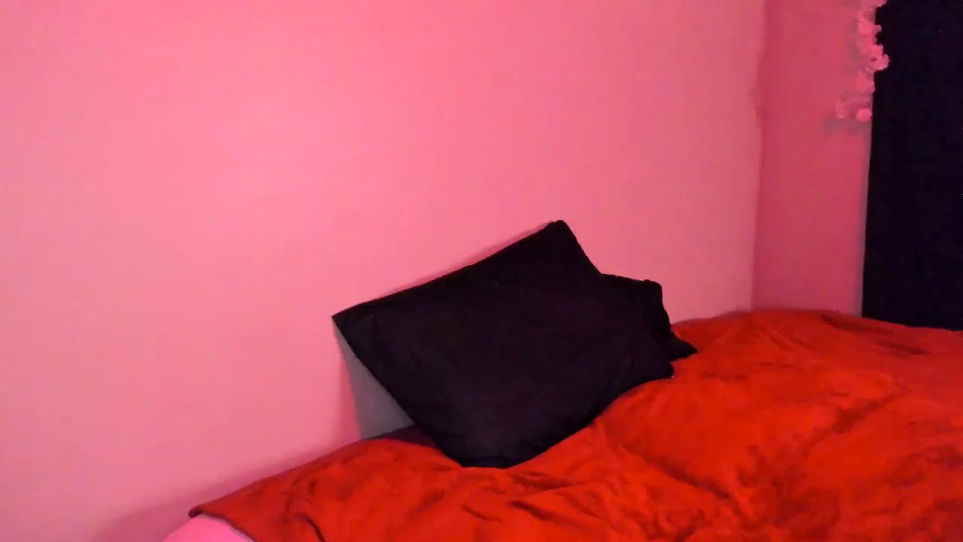 Gallery image thumbnail from ava_x_green's myfreecams stream on, 05/13/2025, 08:22 image 5 of 20