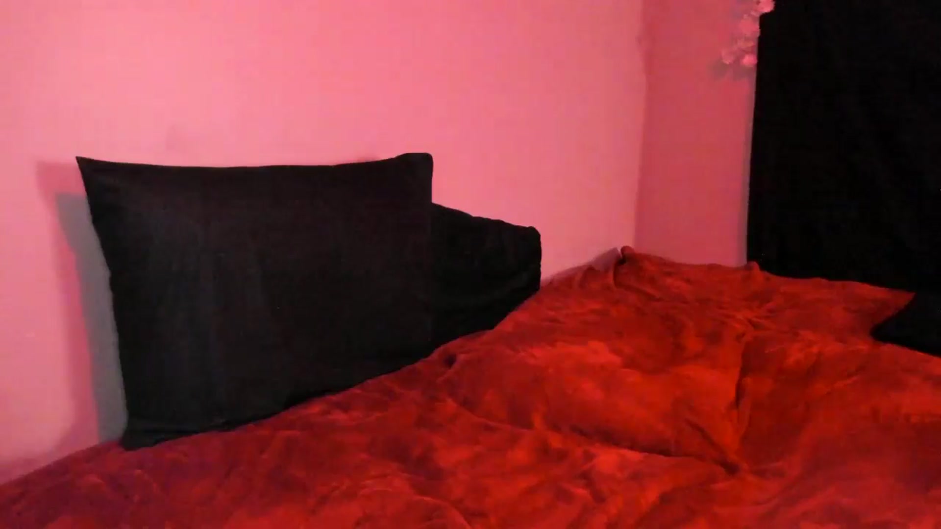 Gallery image thumbnail from ava_x_green's myfreecams stream on, 05/15/2025, 09:33 image 19 of 20