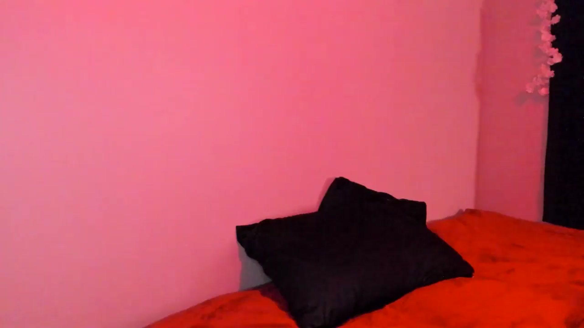 Gallery image thumbnail from ava_x_green's myfreecams stream on, 05/16/2025, 06:13 image 9 of 20
