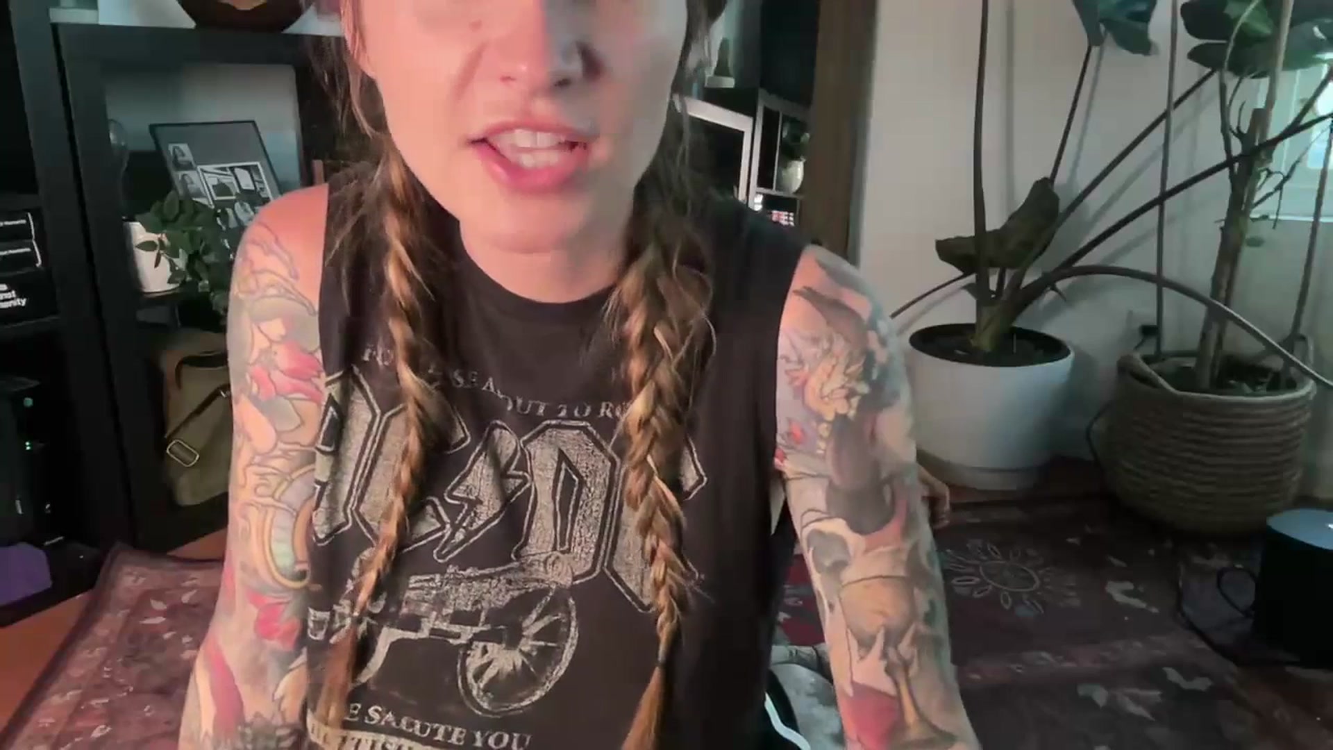 Gallery image thumbnail from avajane's myfreecams stream on, 07/08/2023, 04:34 image 2 of 20