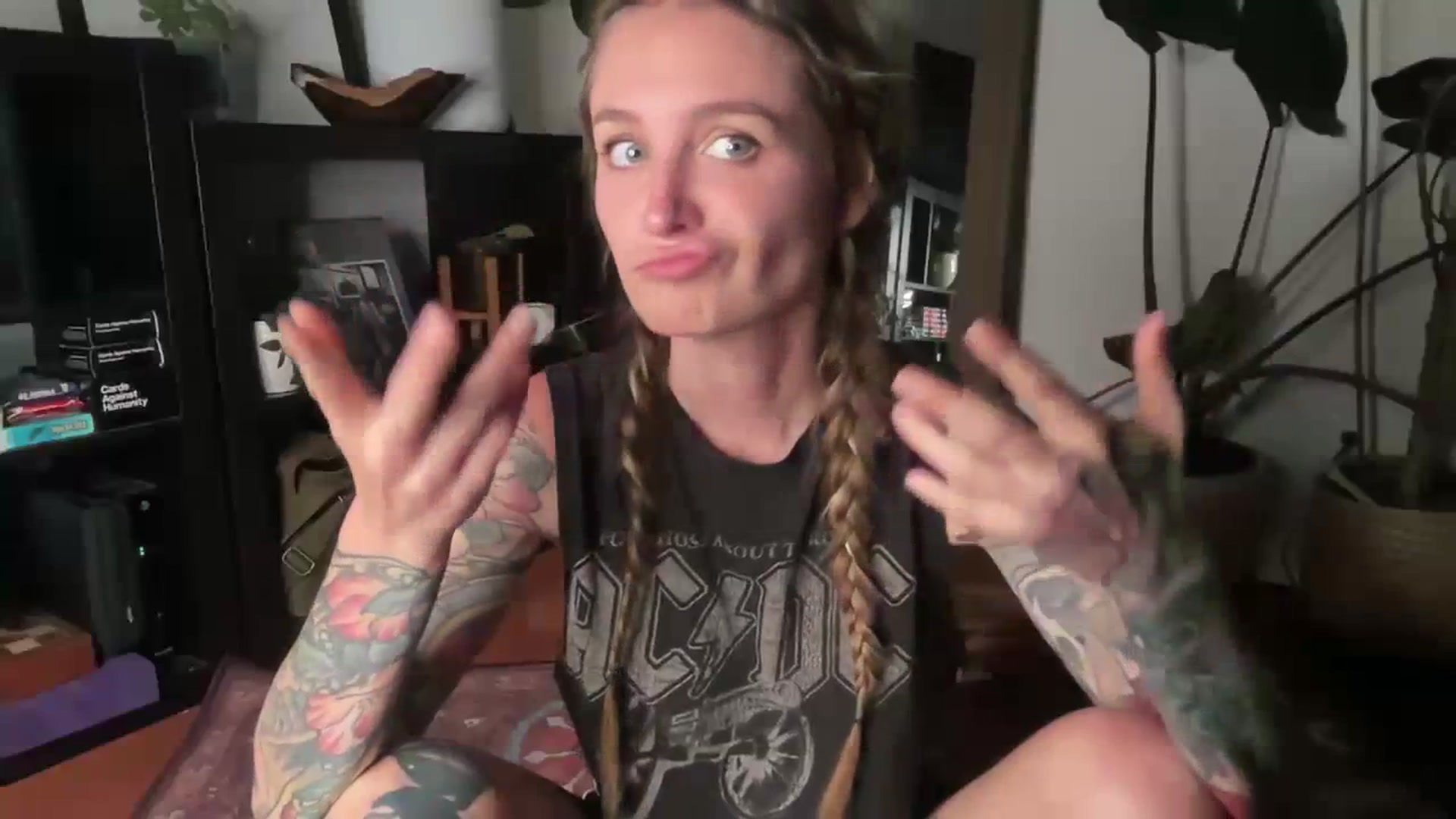 Gallery image thumbnail from avajane's myfreecams stream on, 07/08/2023, 04:34 image 10 of 20