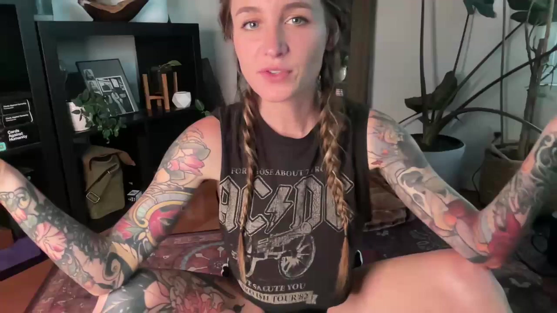 Gallery image thumbnail from avajane's myfreecams stream on, 07/08/2023, 04:34 image 4 of 20