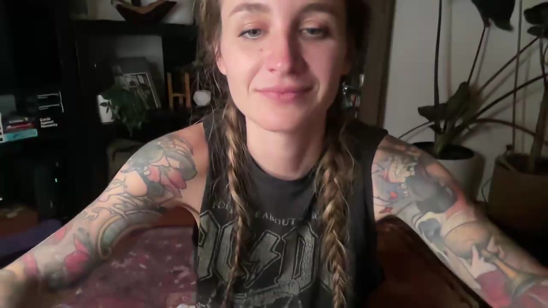 Gallery image thumbnail from avajane's myfreecams stream on, 07/08/2023, 06:29 image 5 of 20