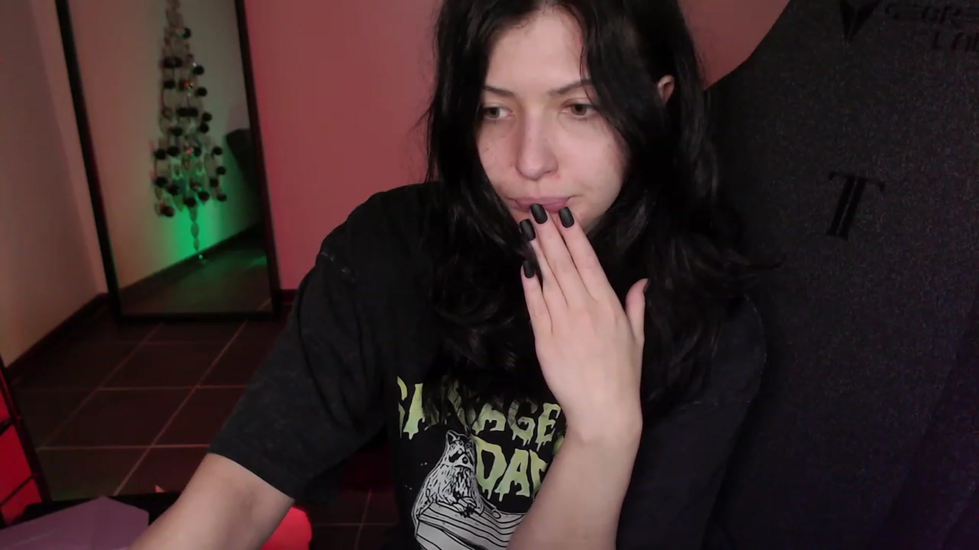 Gallery image thumbnail from average's myfreecams stream on, 12/24/2023, 03:02 image 19 of 20