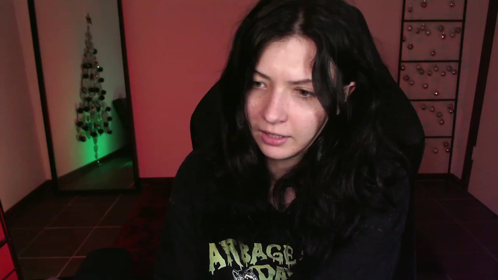 Gallery image thumbnail from average's myfreecams stream on, 12/24/2023, 03:02 image 11 of 20