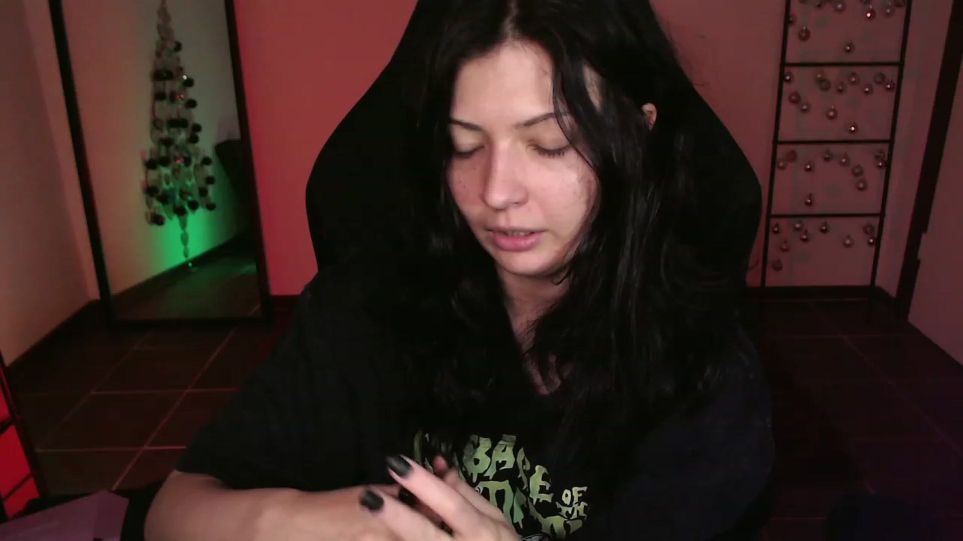 Gallery image thumbnail from average's myfreecams stream on, 12/24/2023, 03:02 image 12 of 20