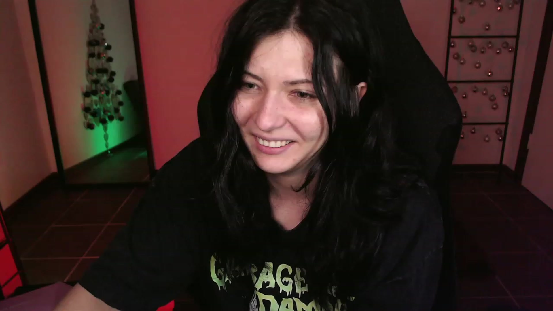 Gallery image thumbnail from average's myfreecams stream on, 12/24/2023, 03:02 image 13 of 20